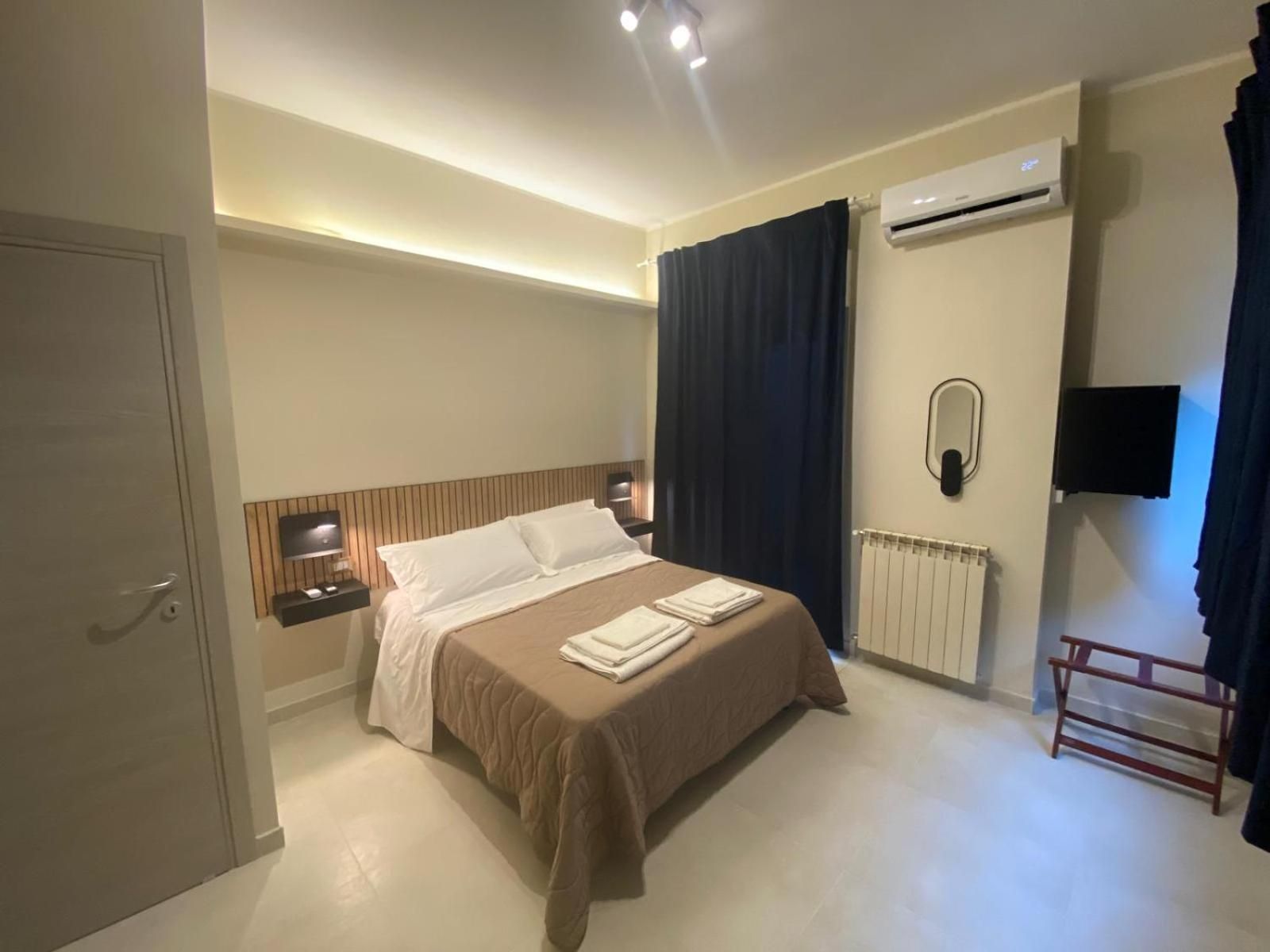 Large Double Room