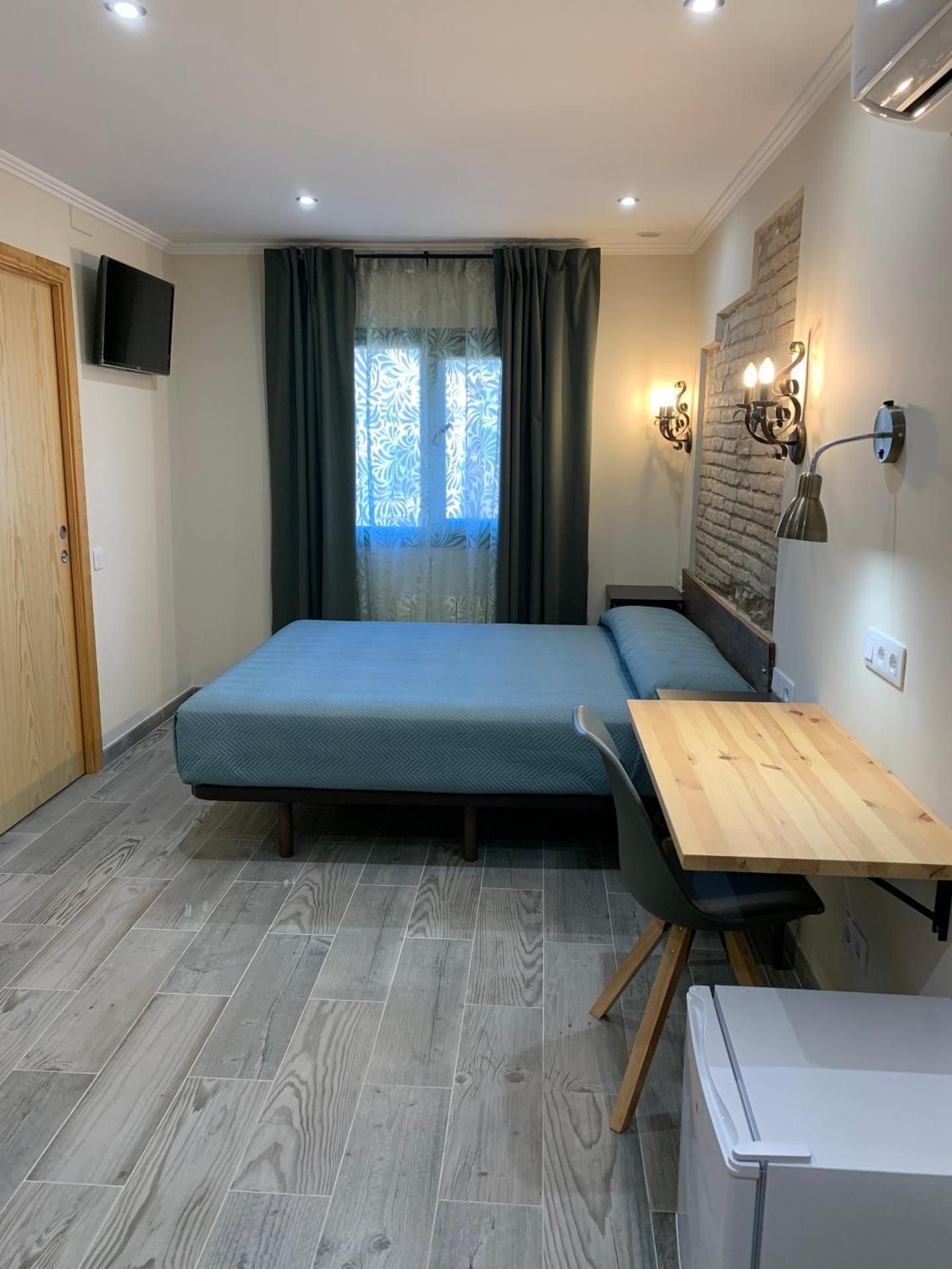 Basic Triple Room