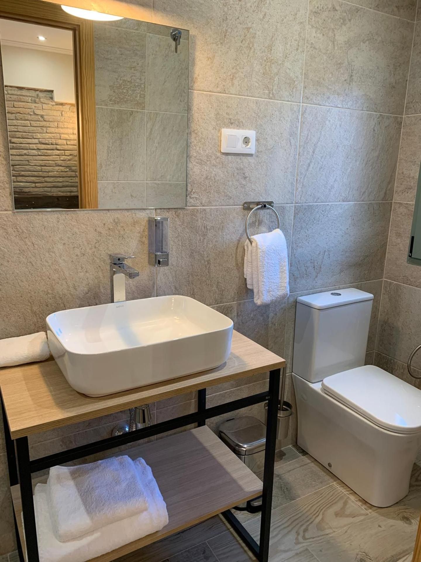Basic Triple Room