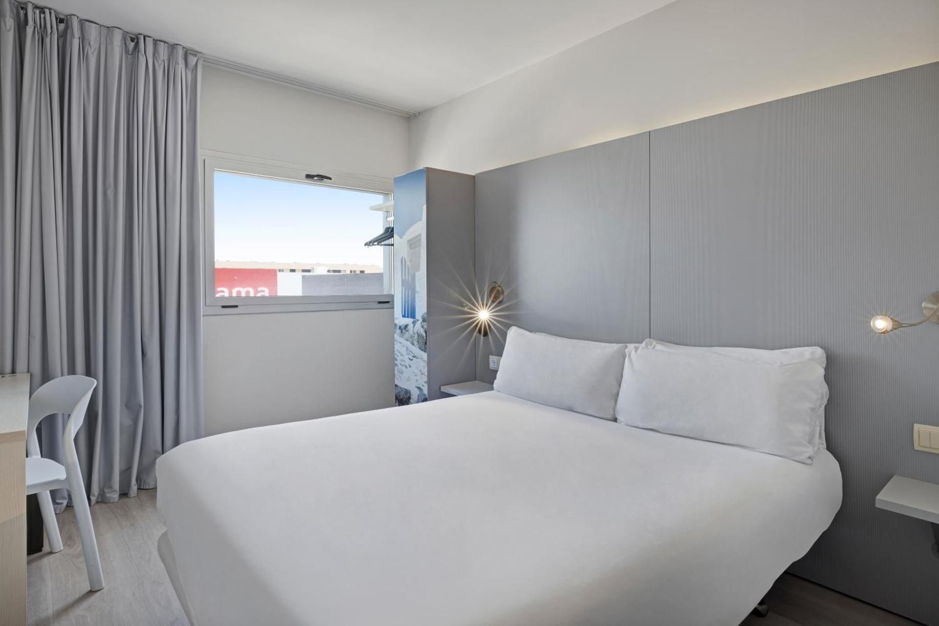 B&B Hotel Girona Double Room for Single Use 2