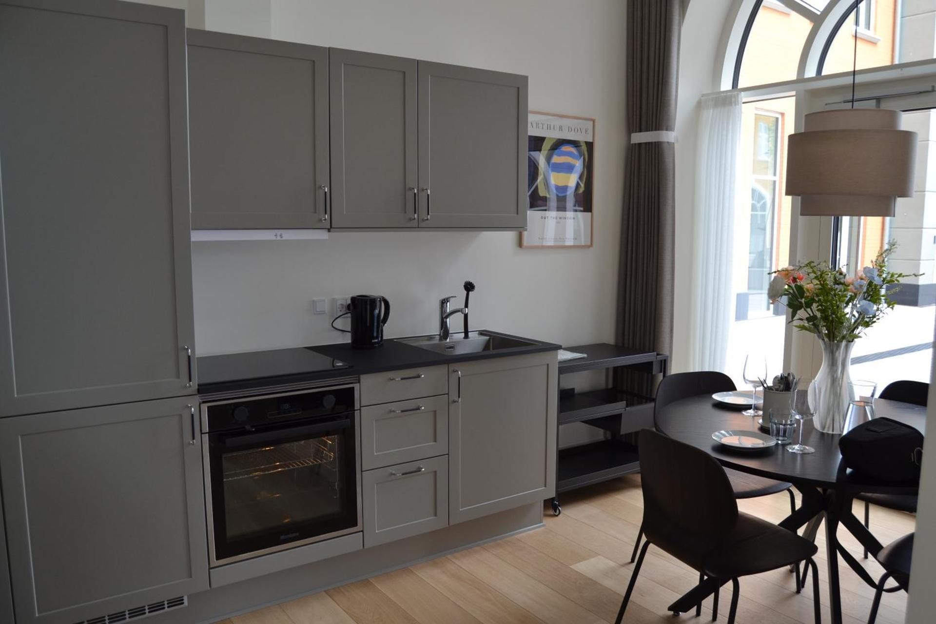 DELUXE APARTMENT