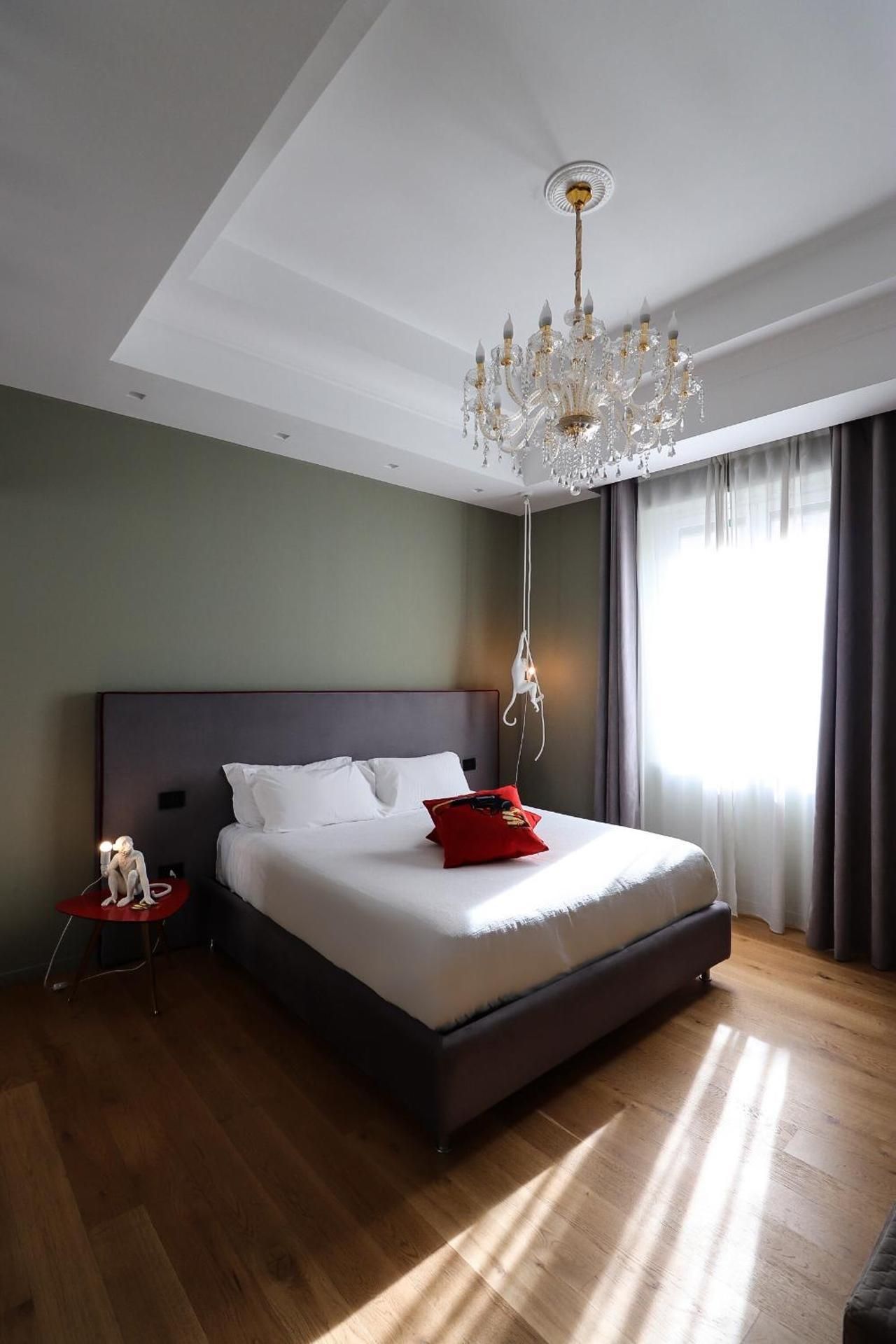 Deluxe Suite with Spa Bath