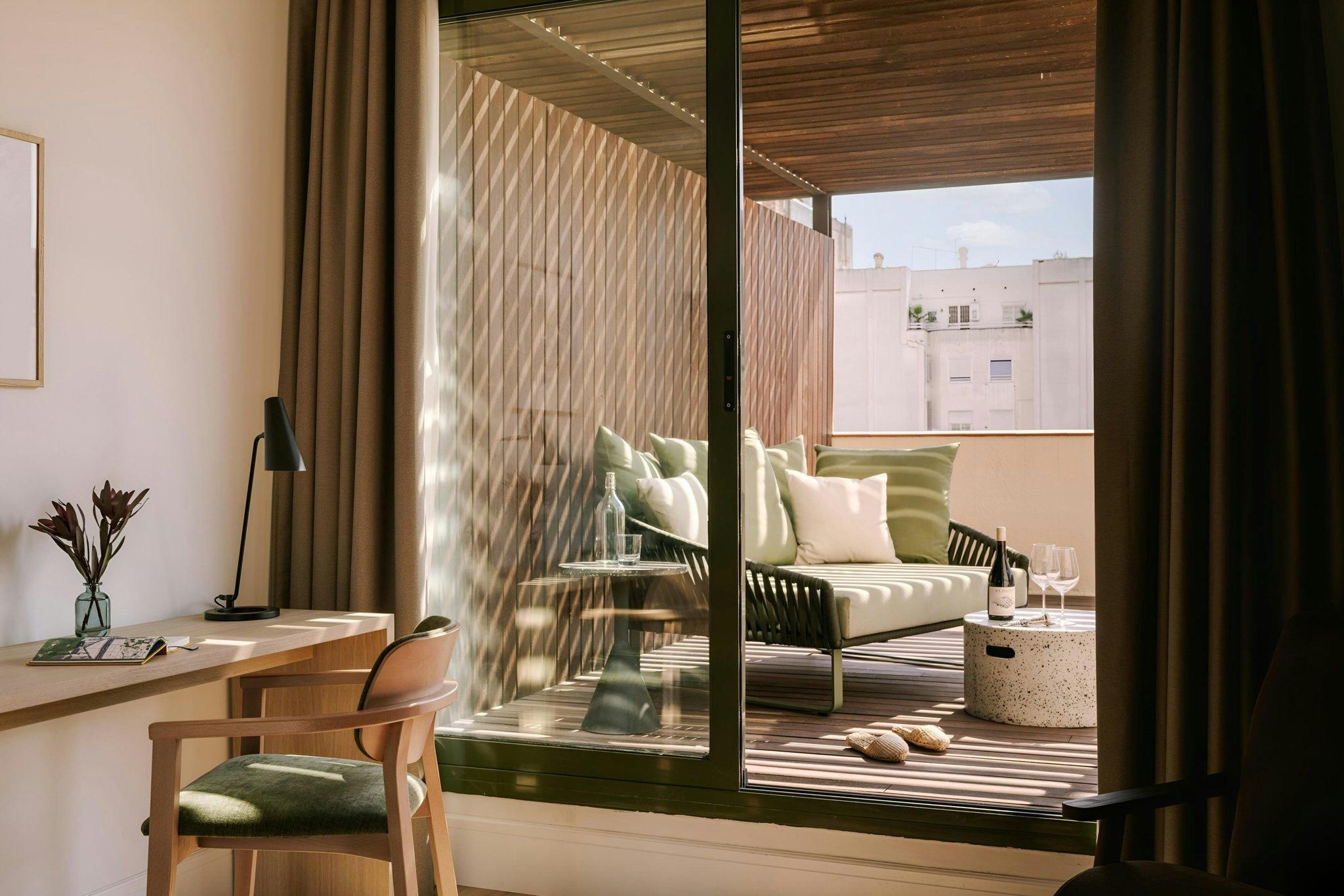 superior, guest room, 1 king, terrace