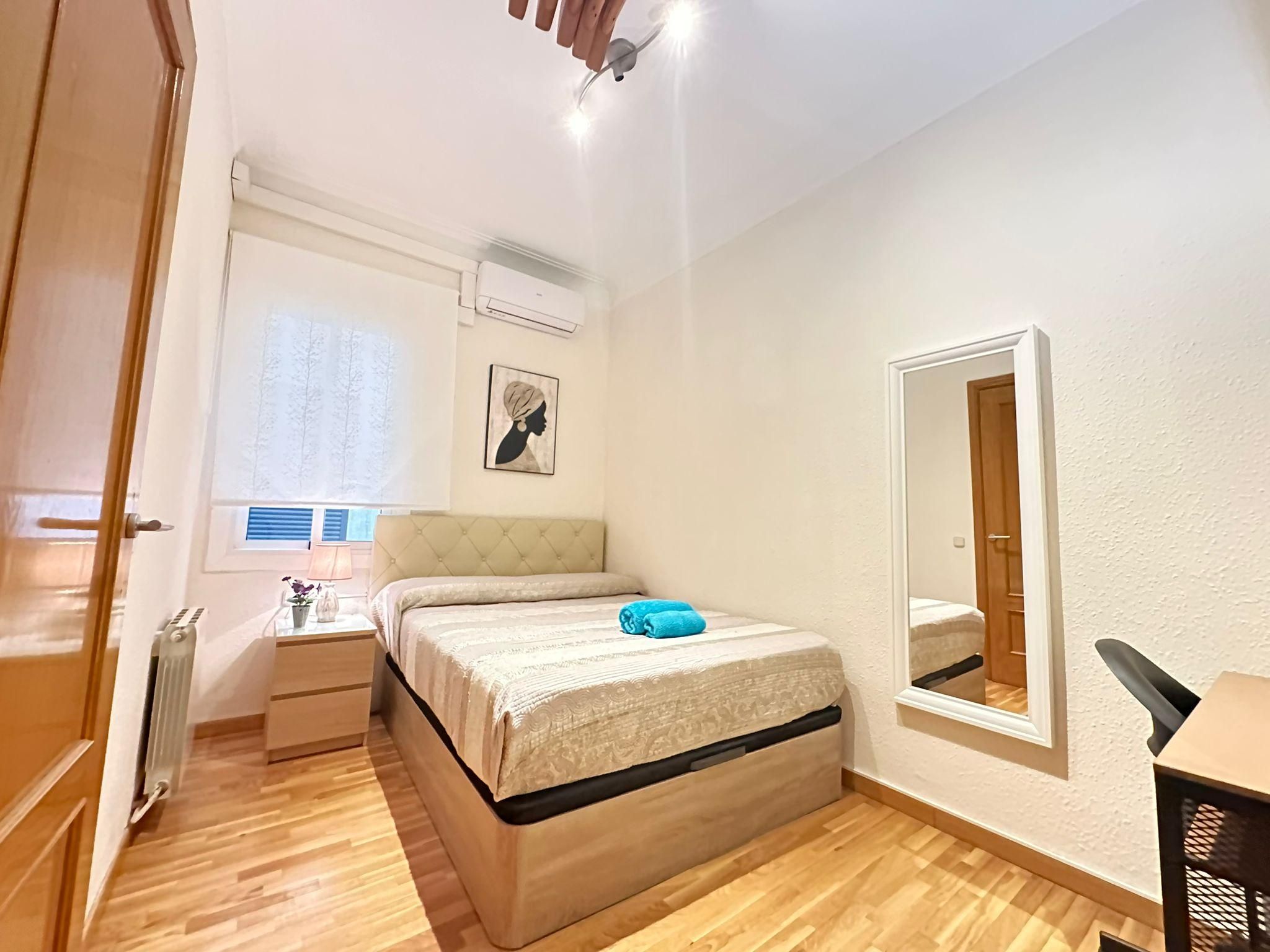 Room for 2 People