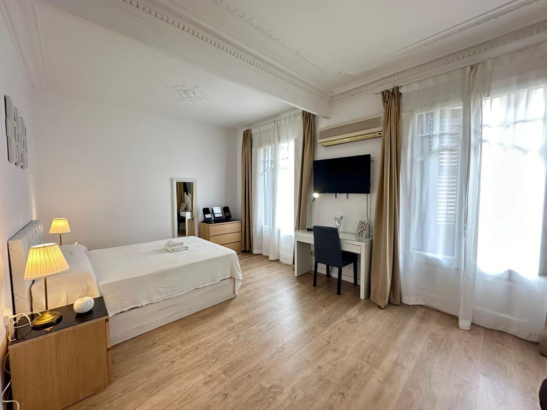 Quadruple Room with Shared Bathroom