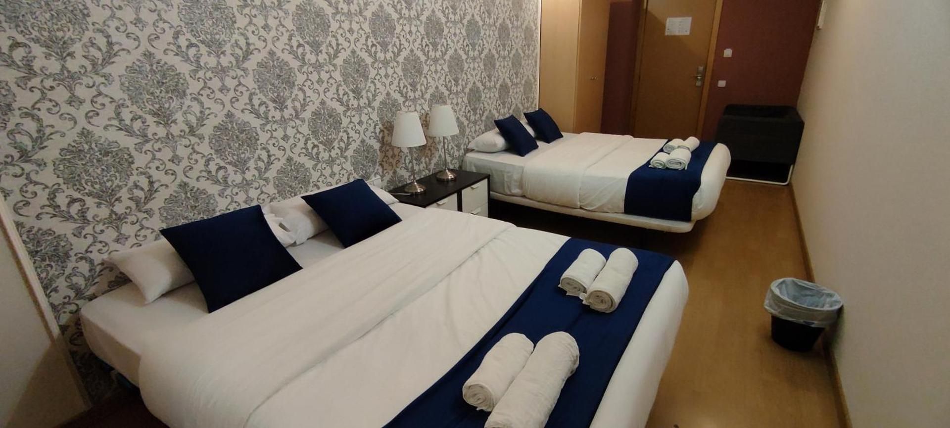 Classic Quadruple Room with Private External Bathroom