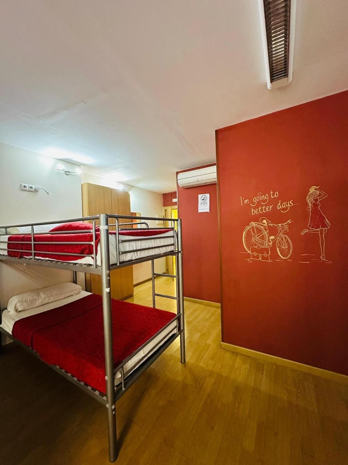 Bunk Bed in Mixed Dormitory Room