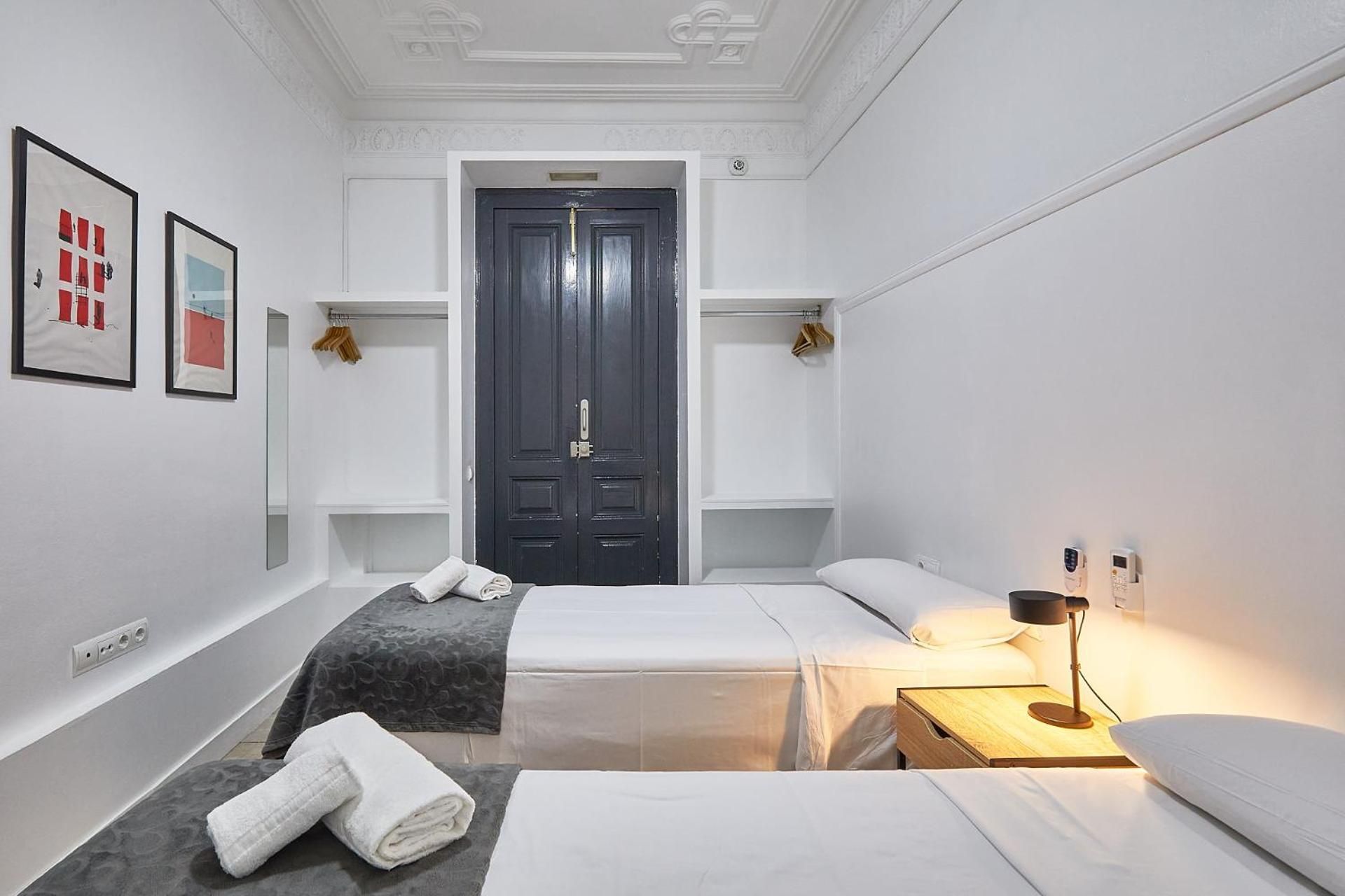 Standard Twin Room with Shared Bathroom