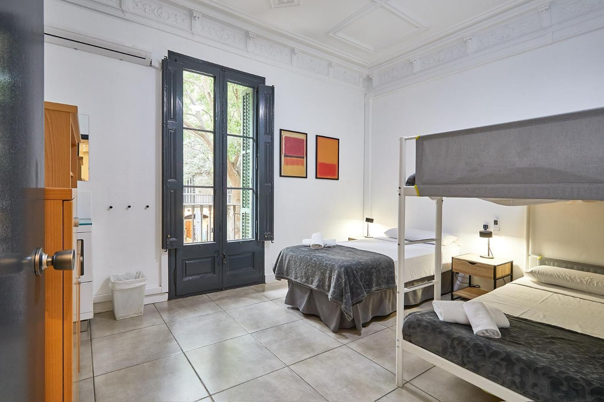 Basic Triple Room with Shared Bathroom