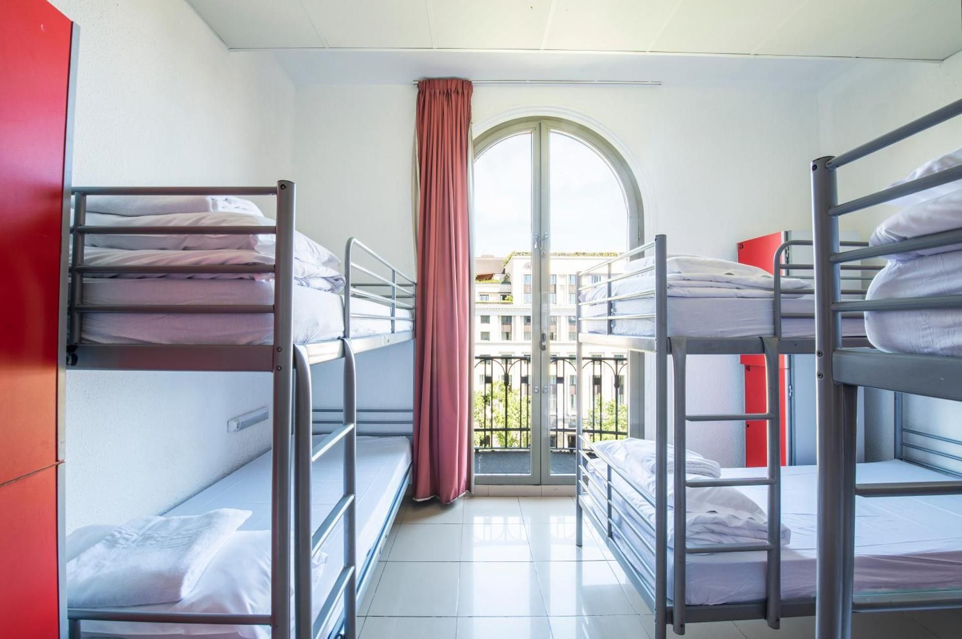 12-Bed Private Room Ensuite