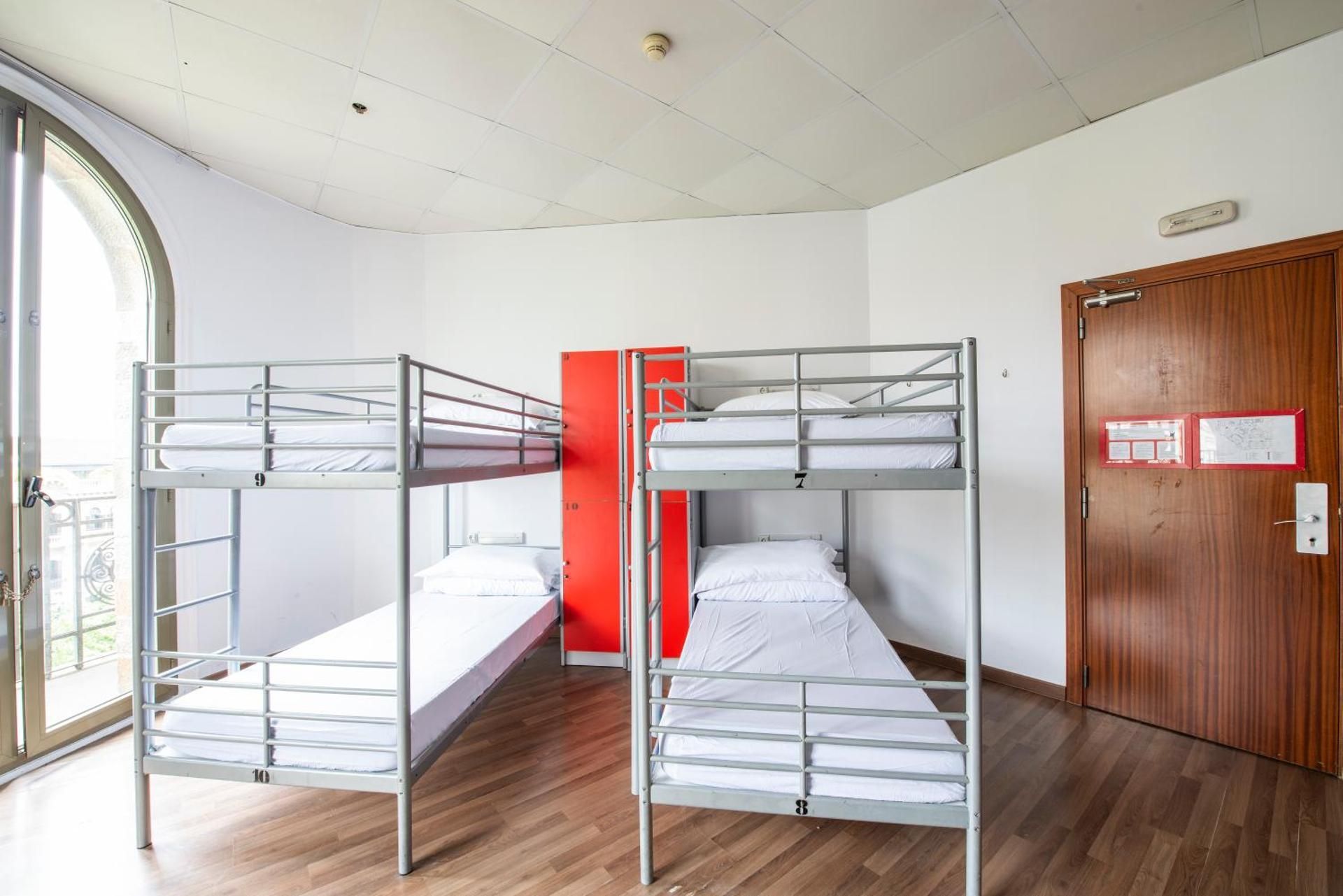 10-Bed Private Room Ensuite