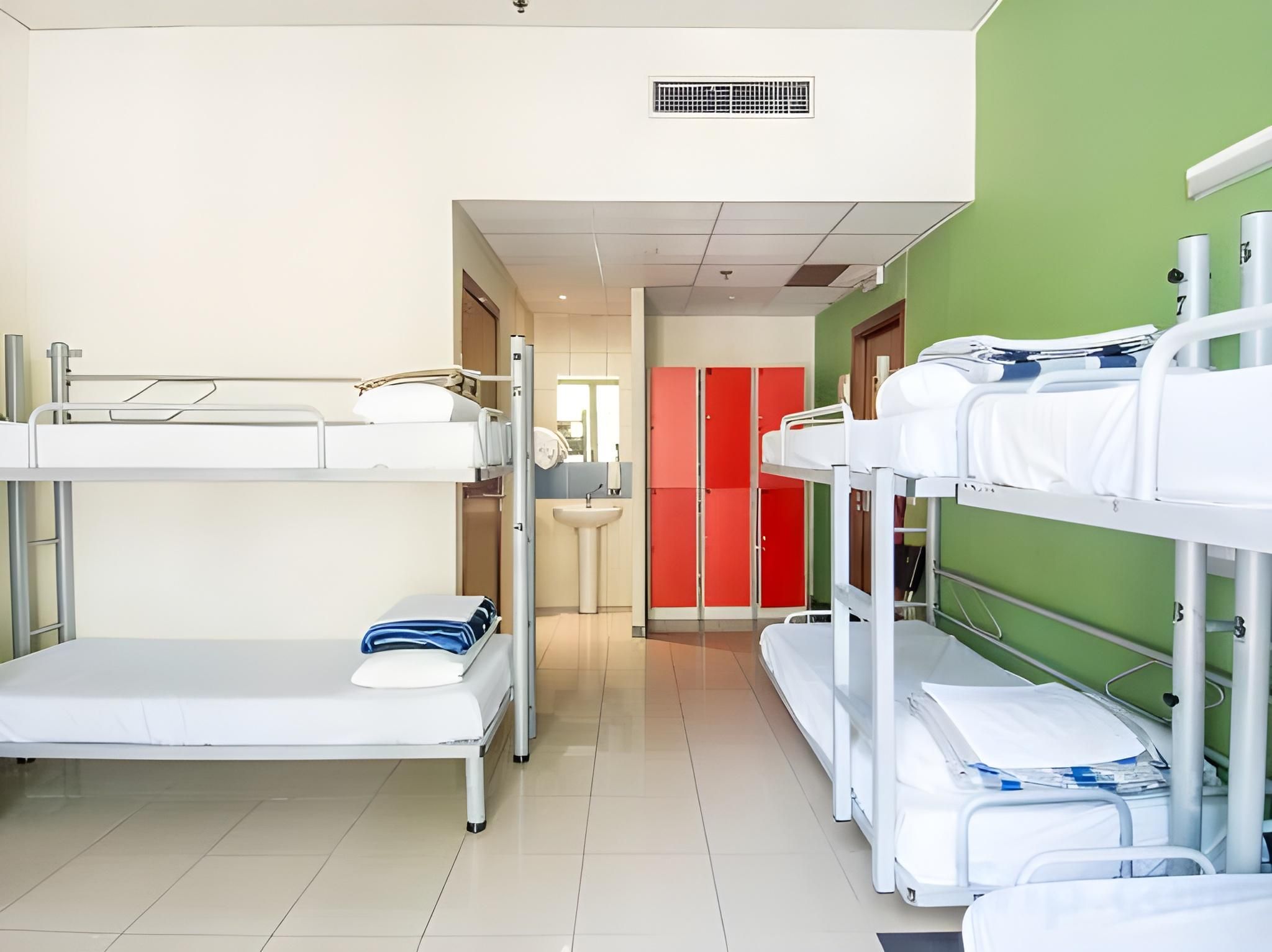 Bed in 8-Bed Mixed Dorm Ensuite