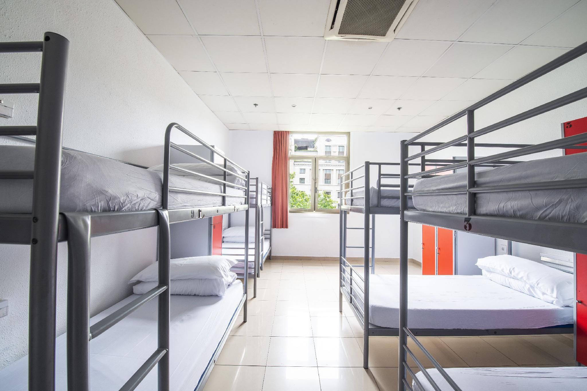 Bed in 10-Bed Mixed Dorm Shared Bathroom