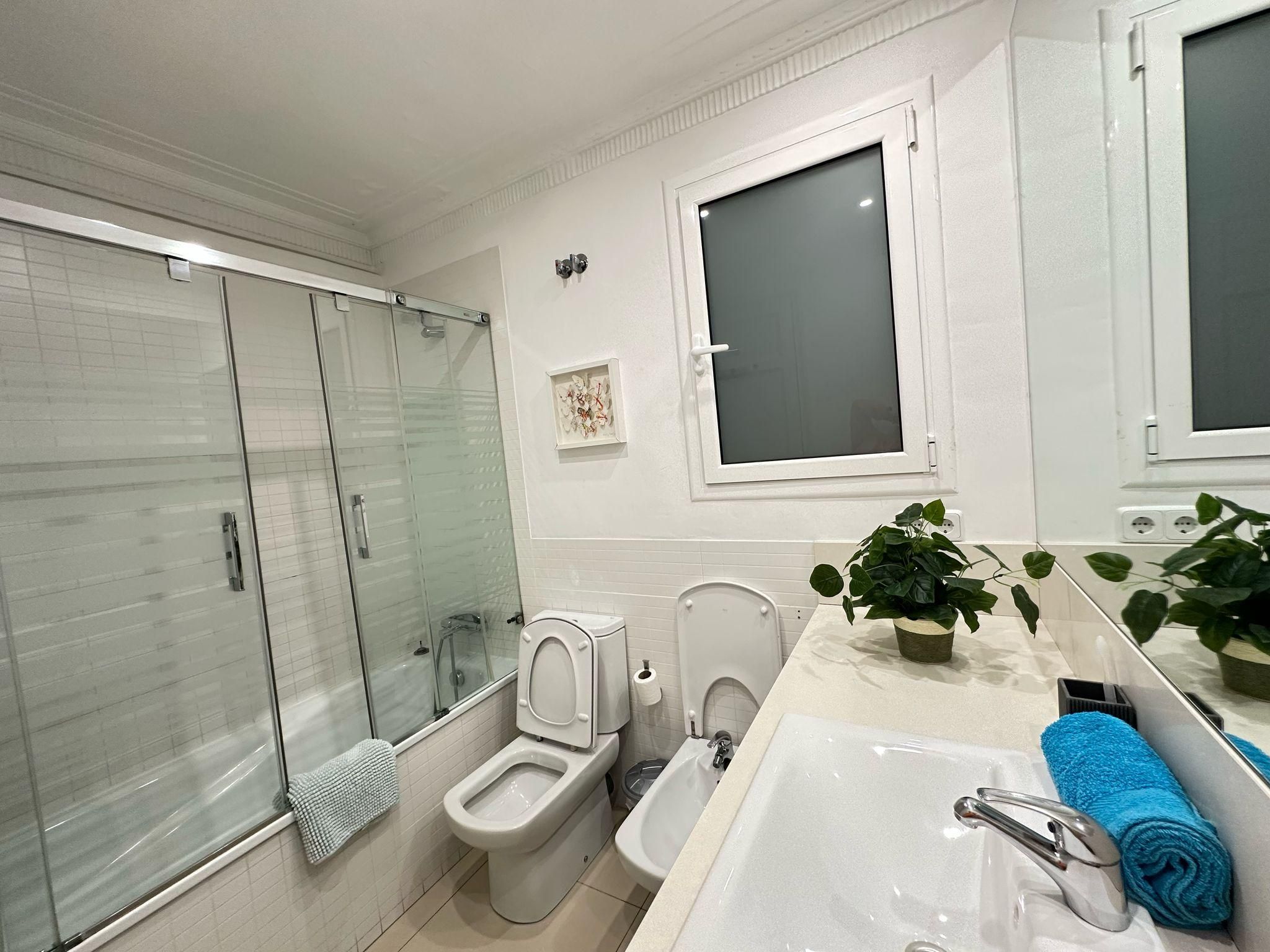 Room for 2 People