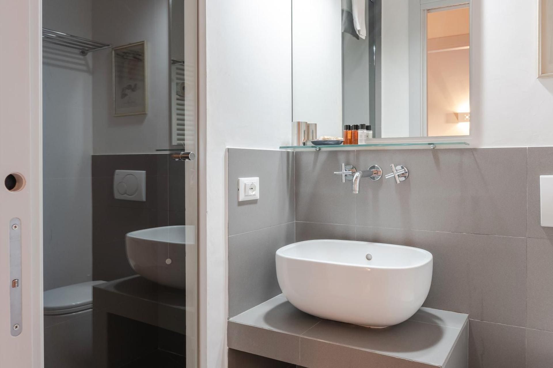 Two-Bedroom Deluxe Apartment