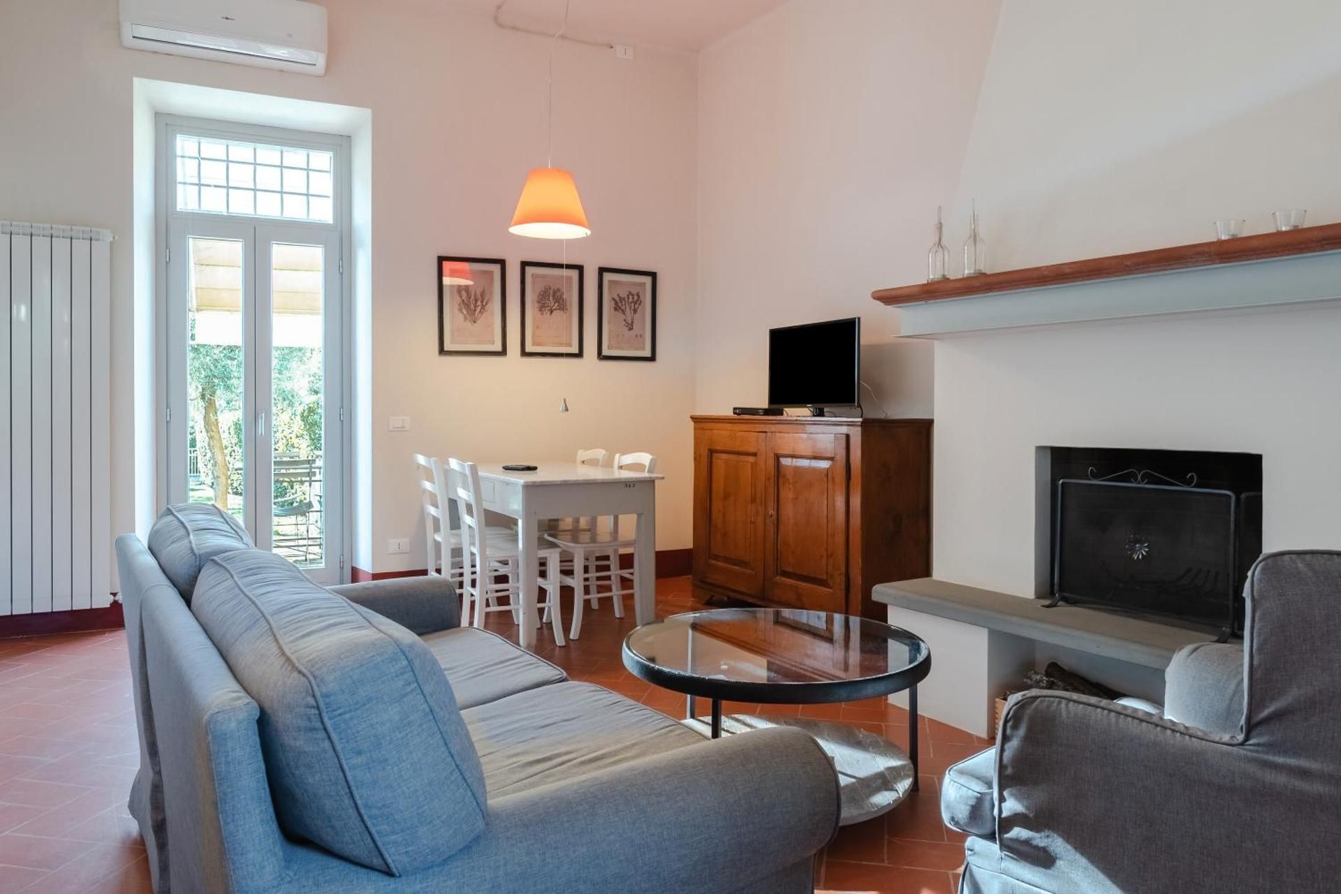 Two-Bedroom Deluxe Apartment with Garden View