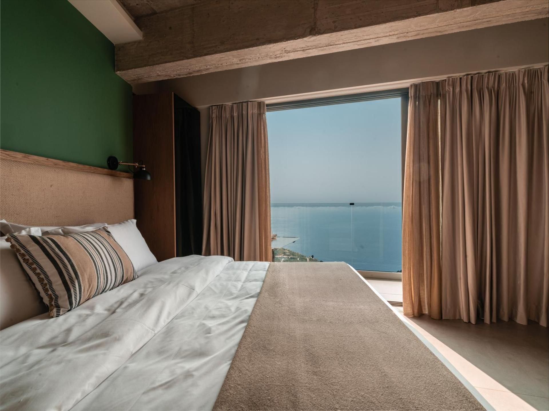 3-bedroom Grand Villa with Private Heated Pool & Panoramic Sea View