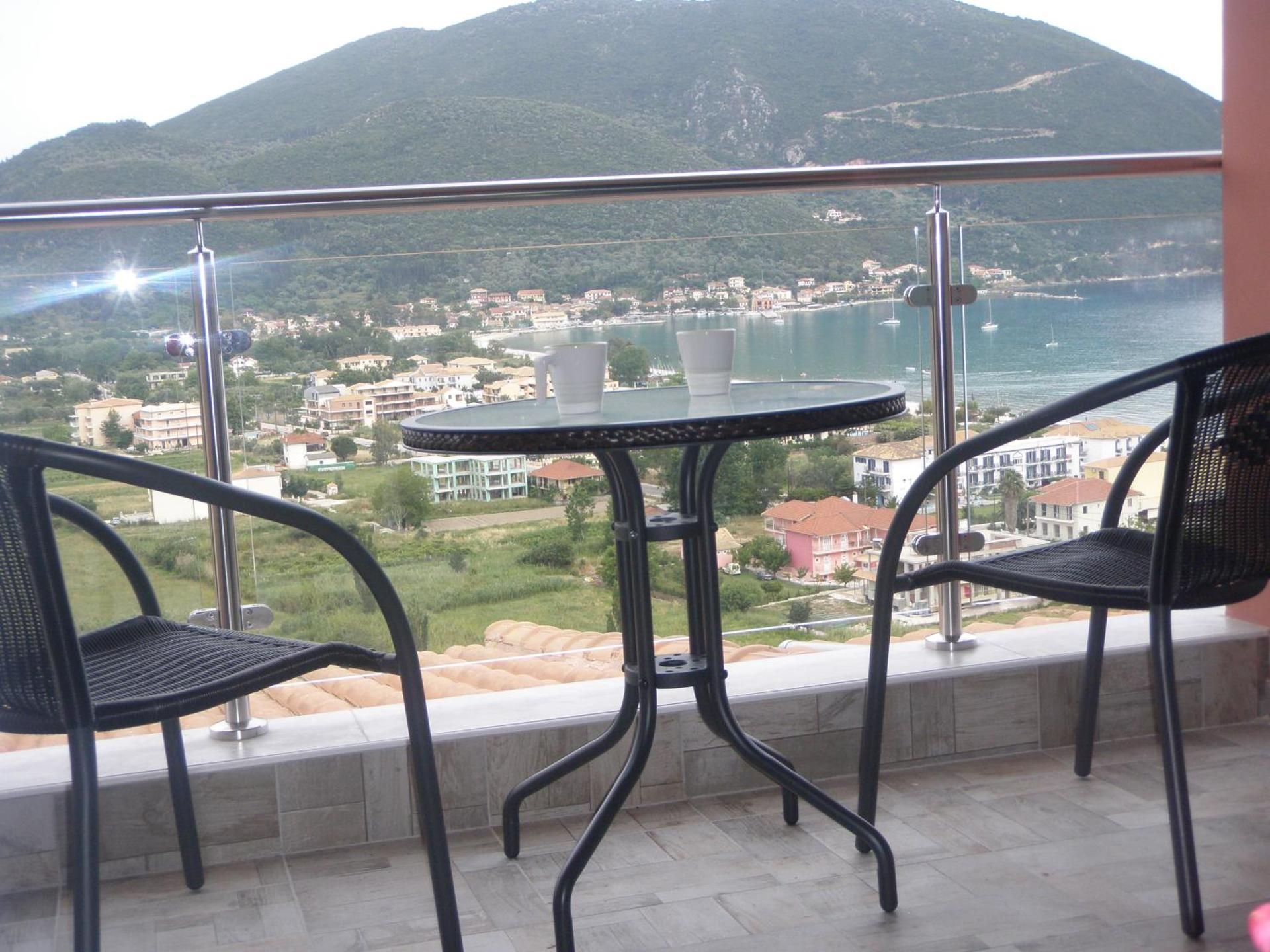 One-Bedroom Apartment with Sea View - Upper Floor