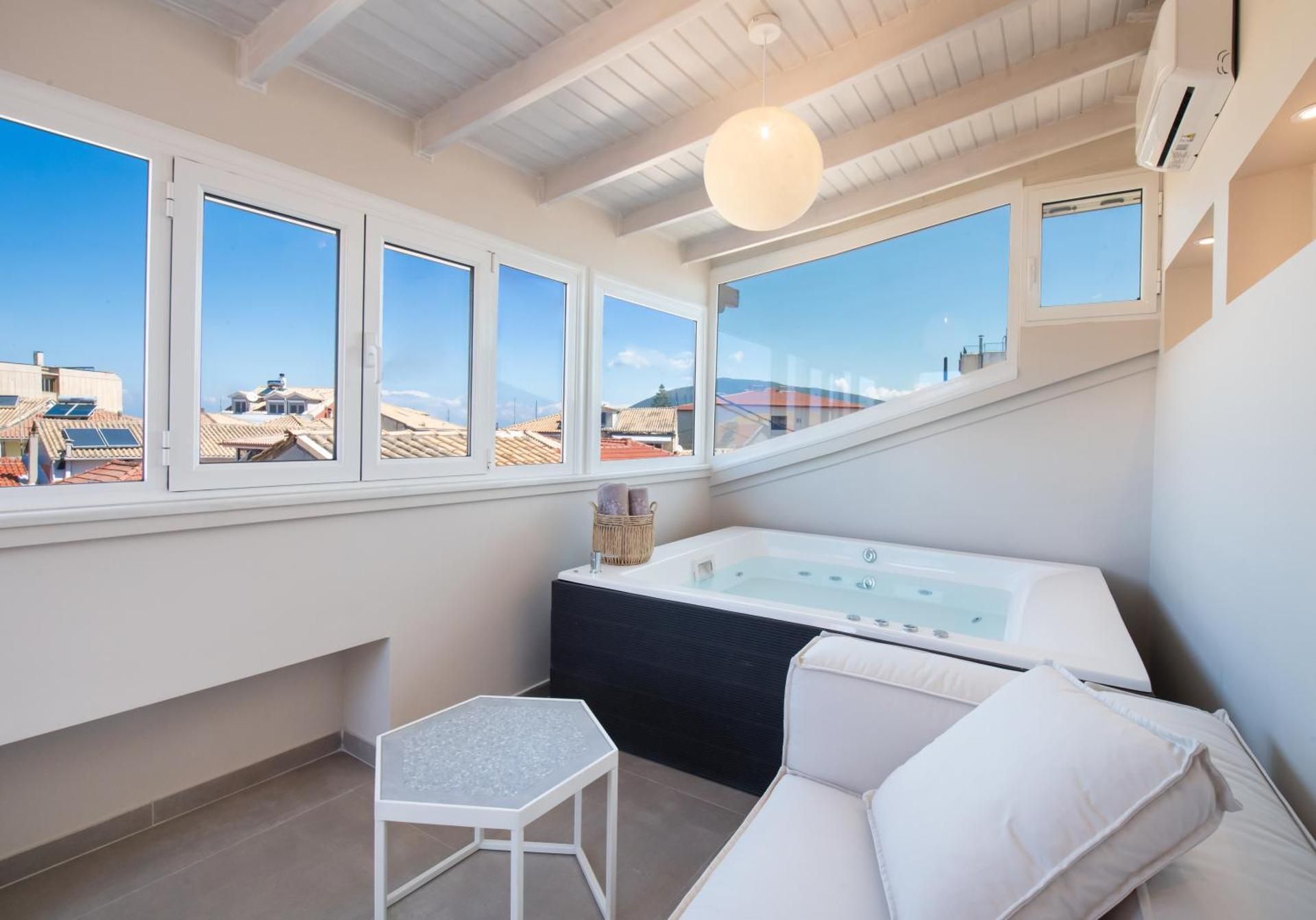Suite with Hot Tub