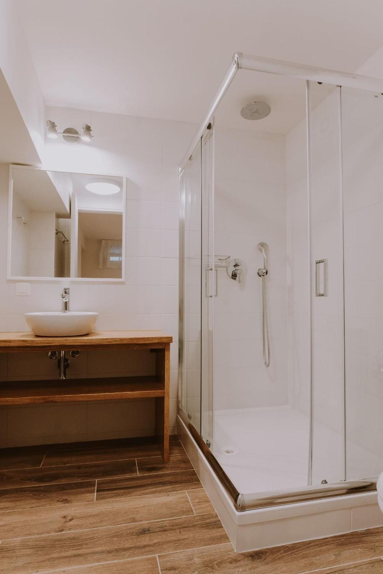 One-Bedroom Apartment - Basement