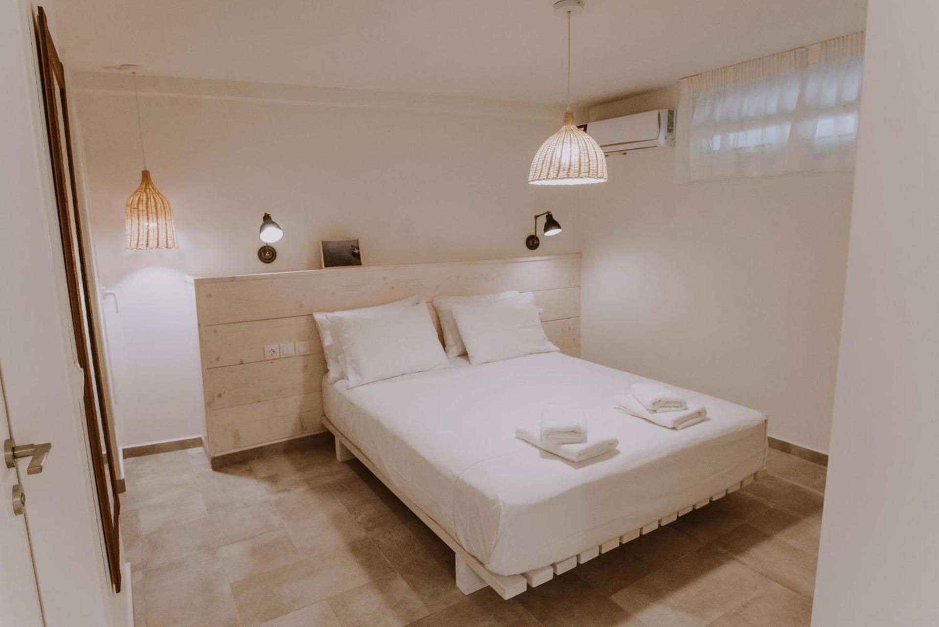 One-Bedroom Apartment - Basement