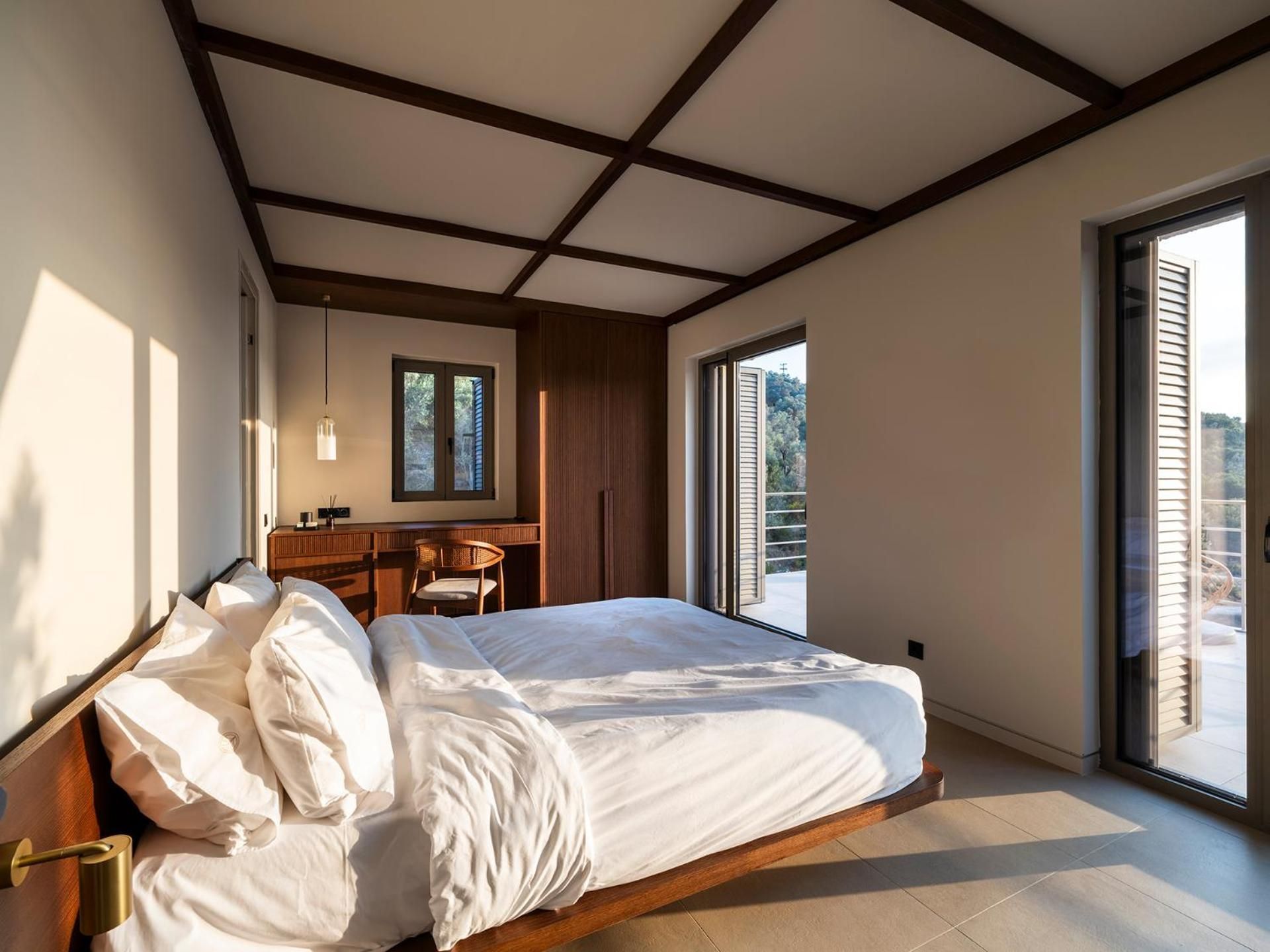 Deluxe Double Room with Balcony and Sea View