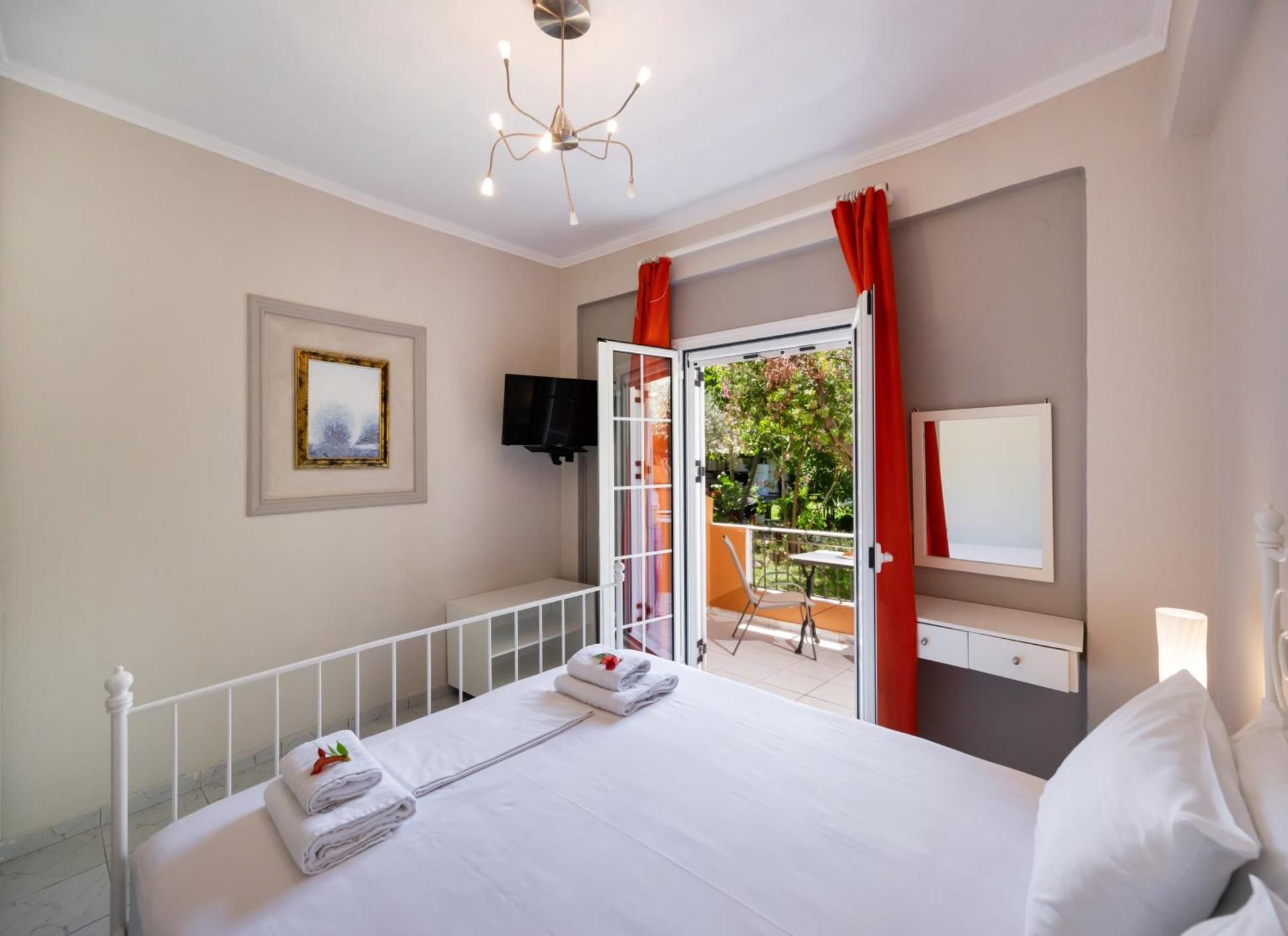 Studio (2 Adults) with Garden View