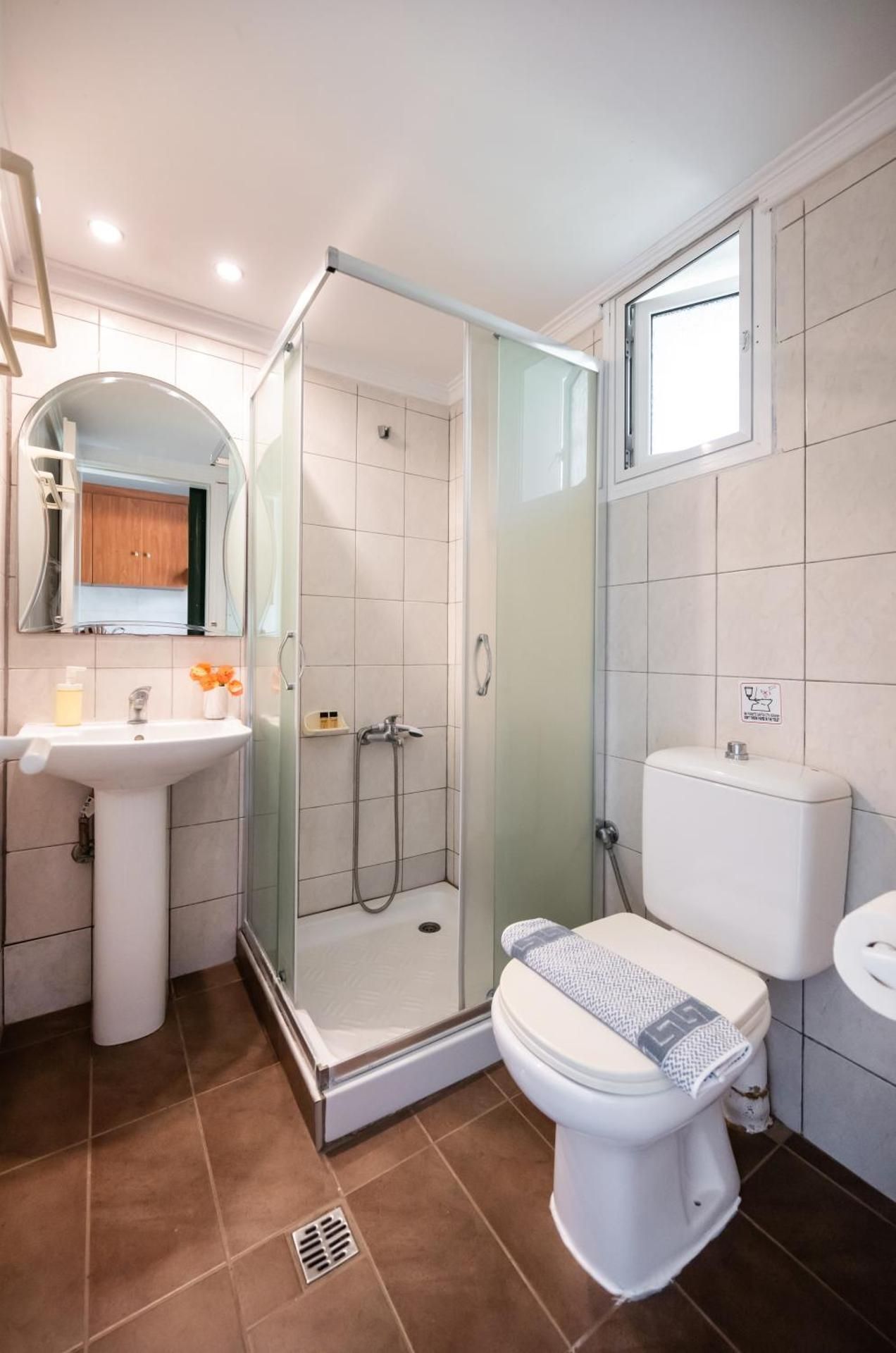 Studio (4 Adults) with Garden View 