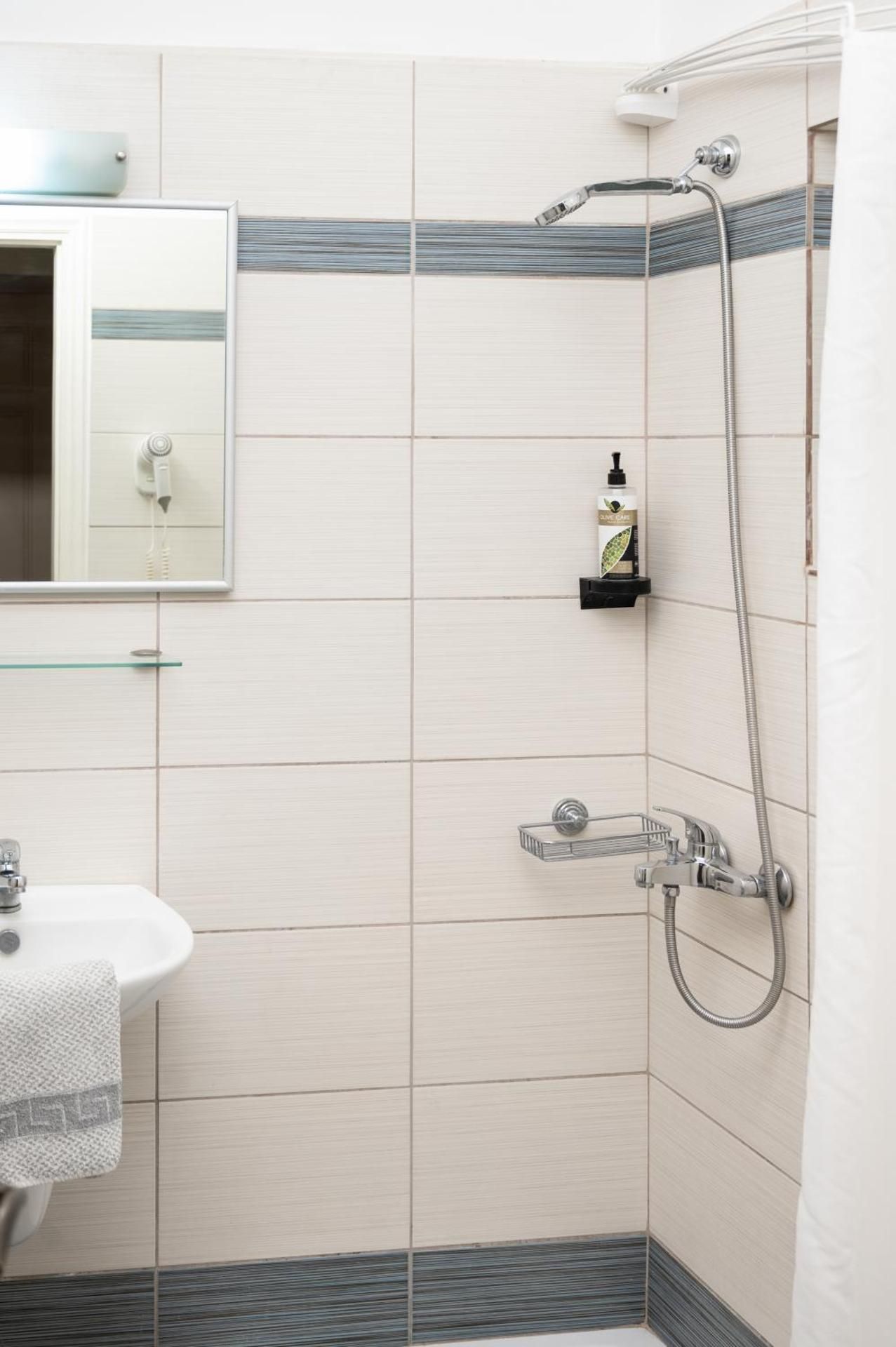 Basic Triple Room