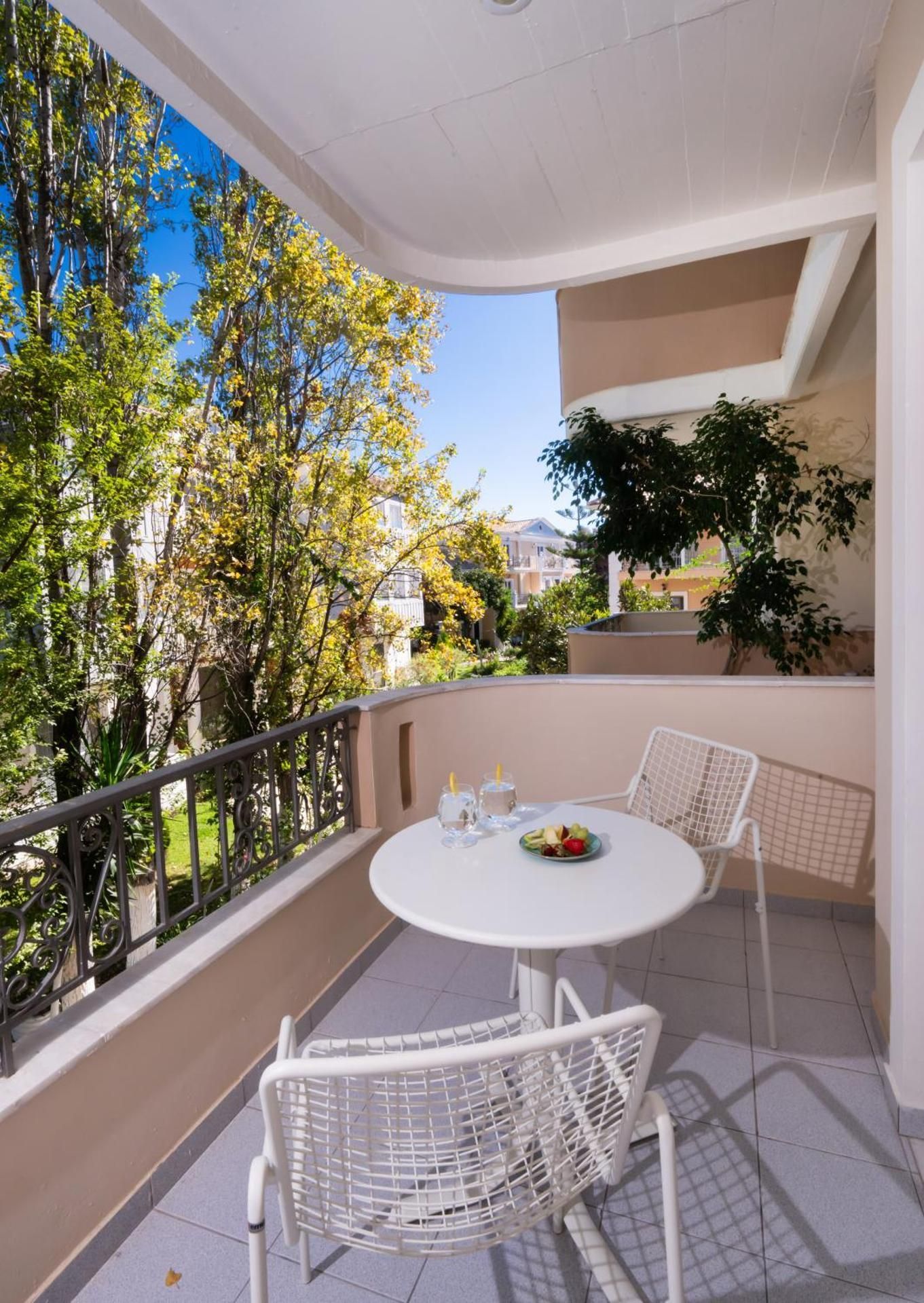 Suite with Garden View