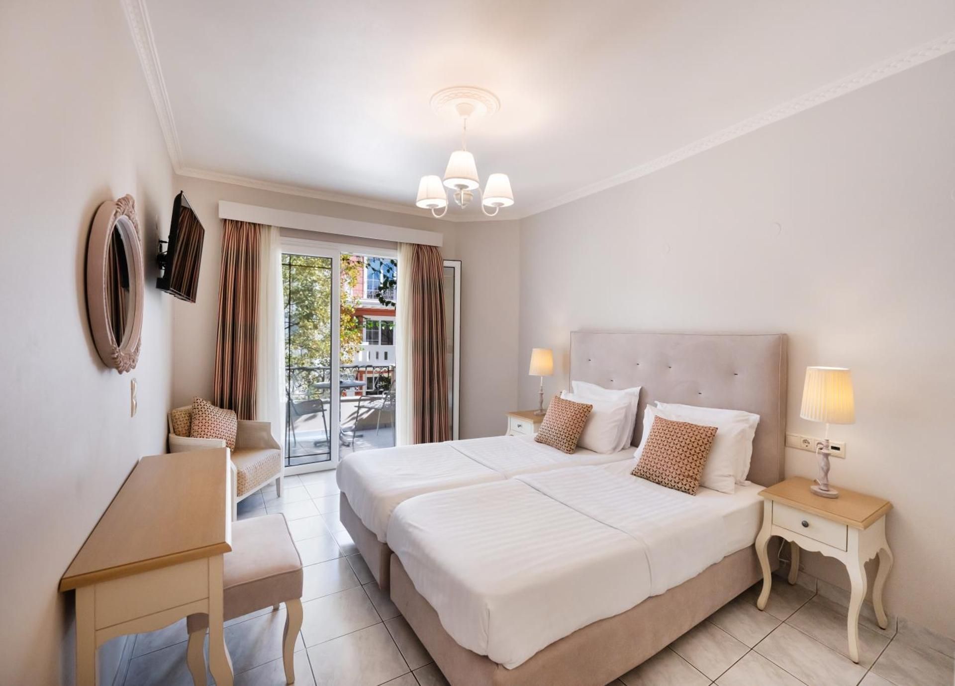 Suite with Garden View