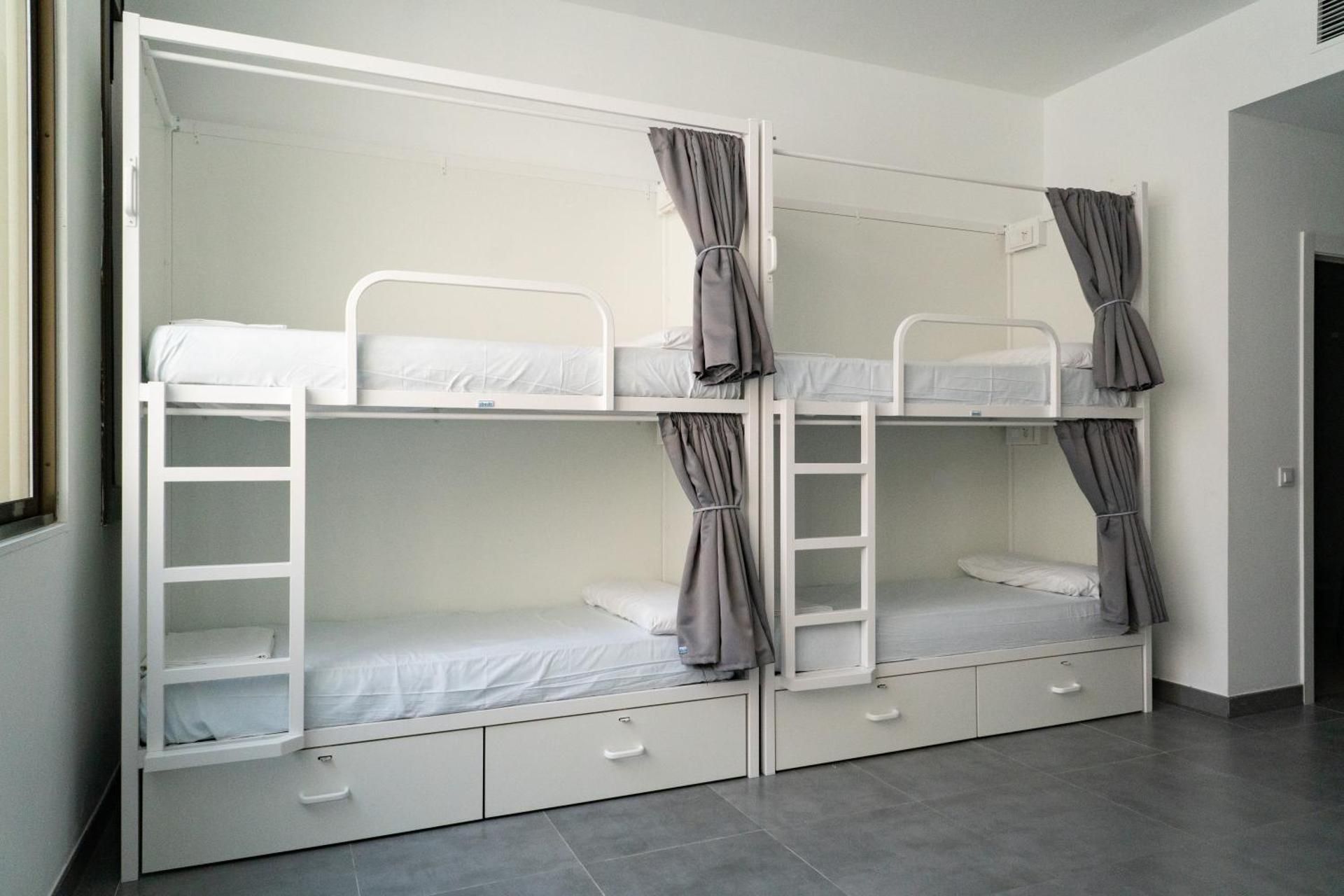 Quadruple Room with Private Bathroom