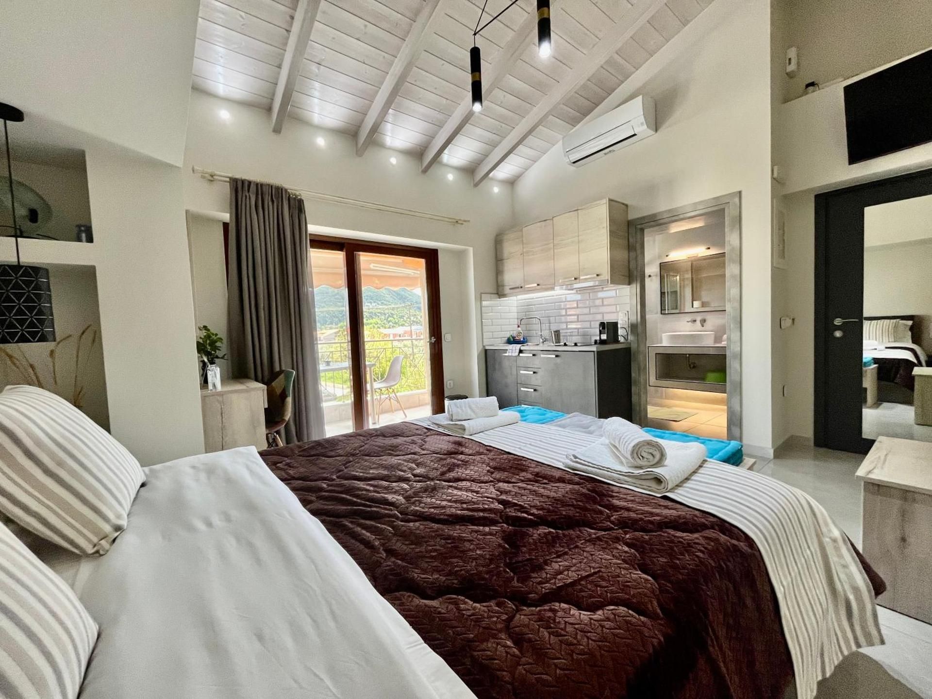 Deluxe Double Room with Balcony