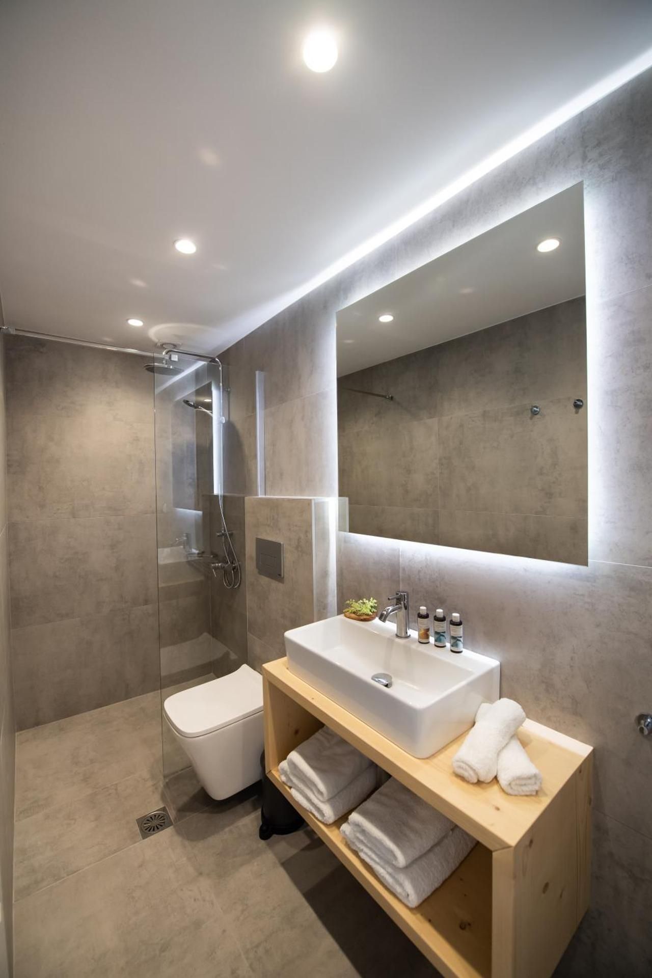 Deluxe Apartment with Sea View