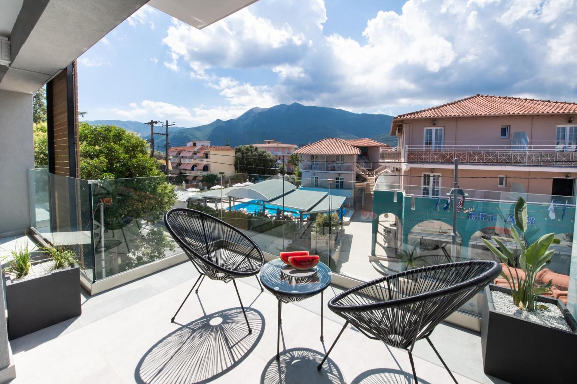 Studio Apartment with City & Mountain View