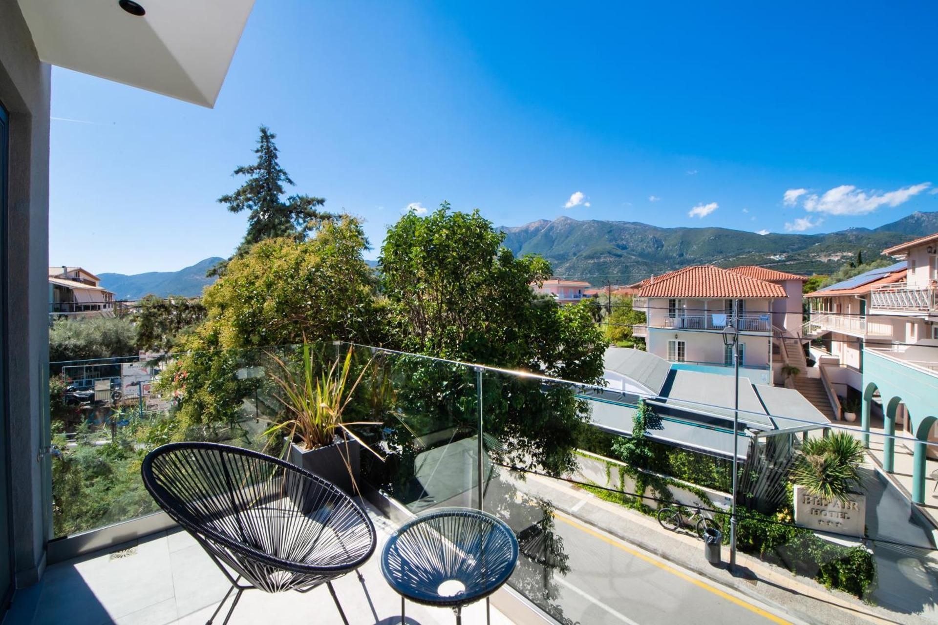 One Bedroom Apartment with Partial Sea View