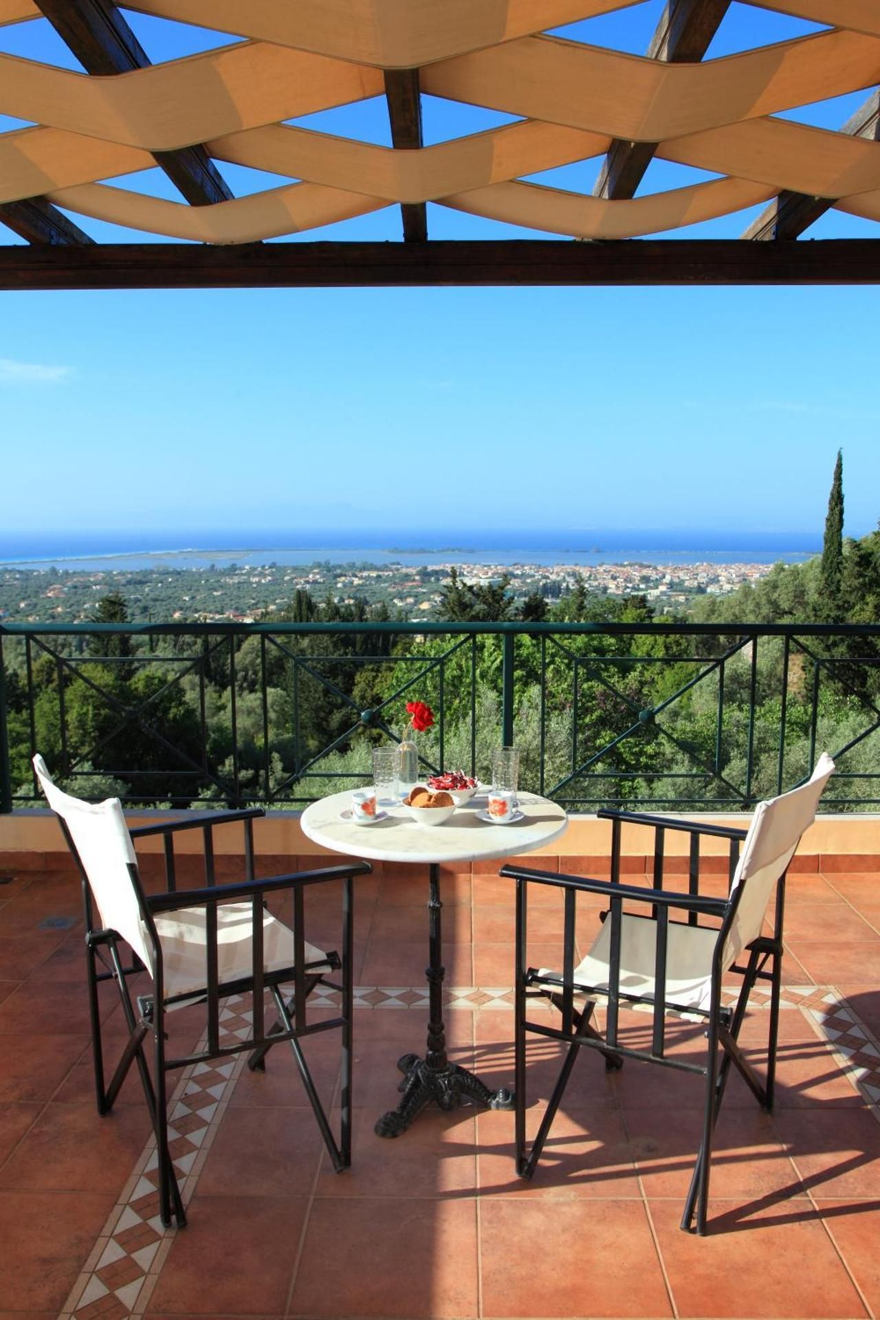 Maisonette with Sea View