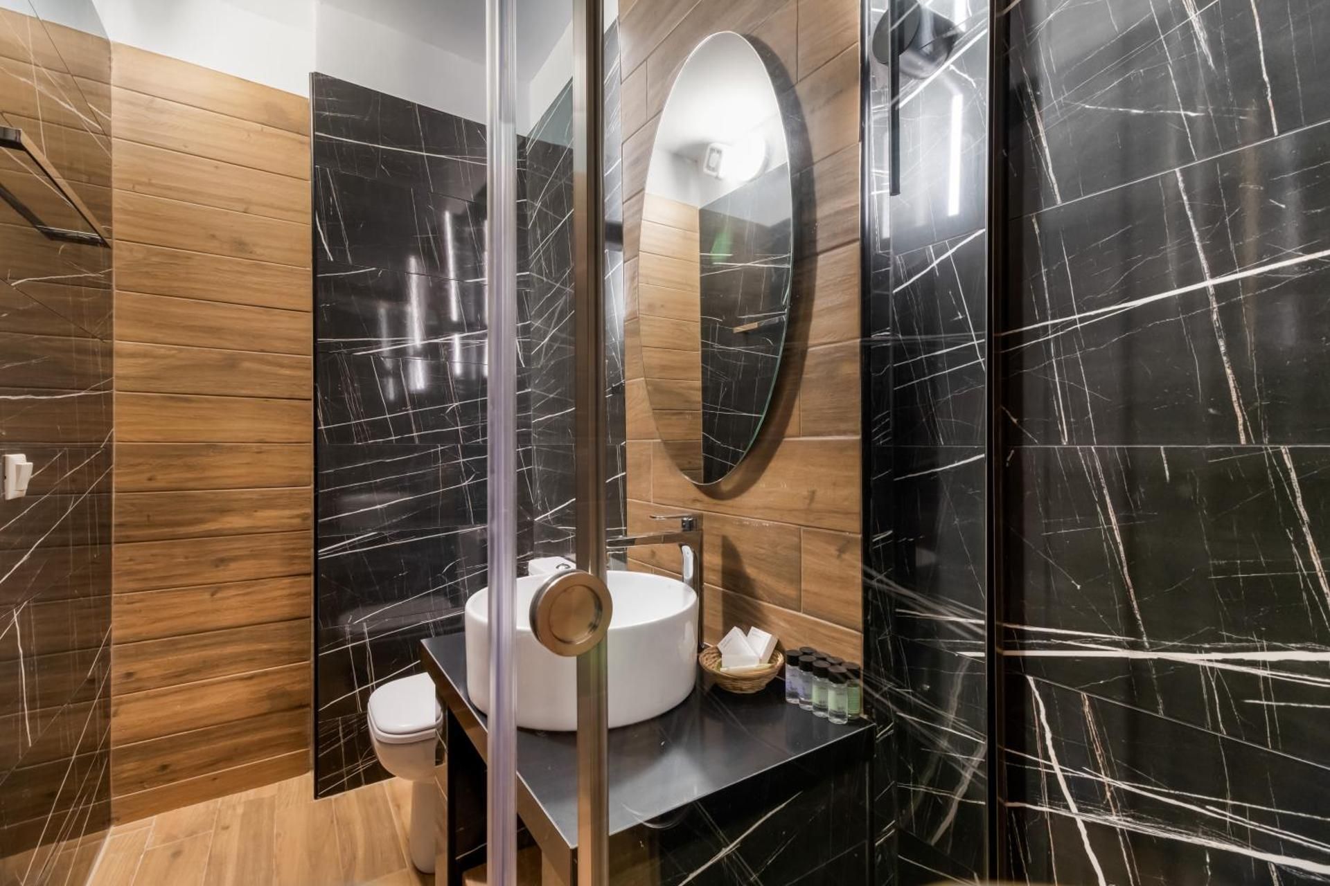 Kymo - One-Bedroom Apartment with Sea View