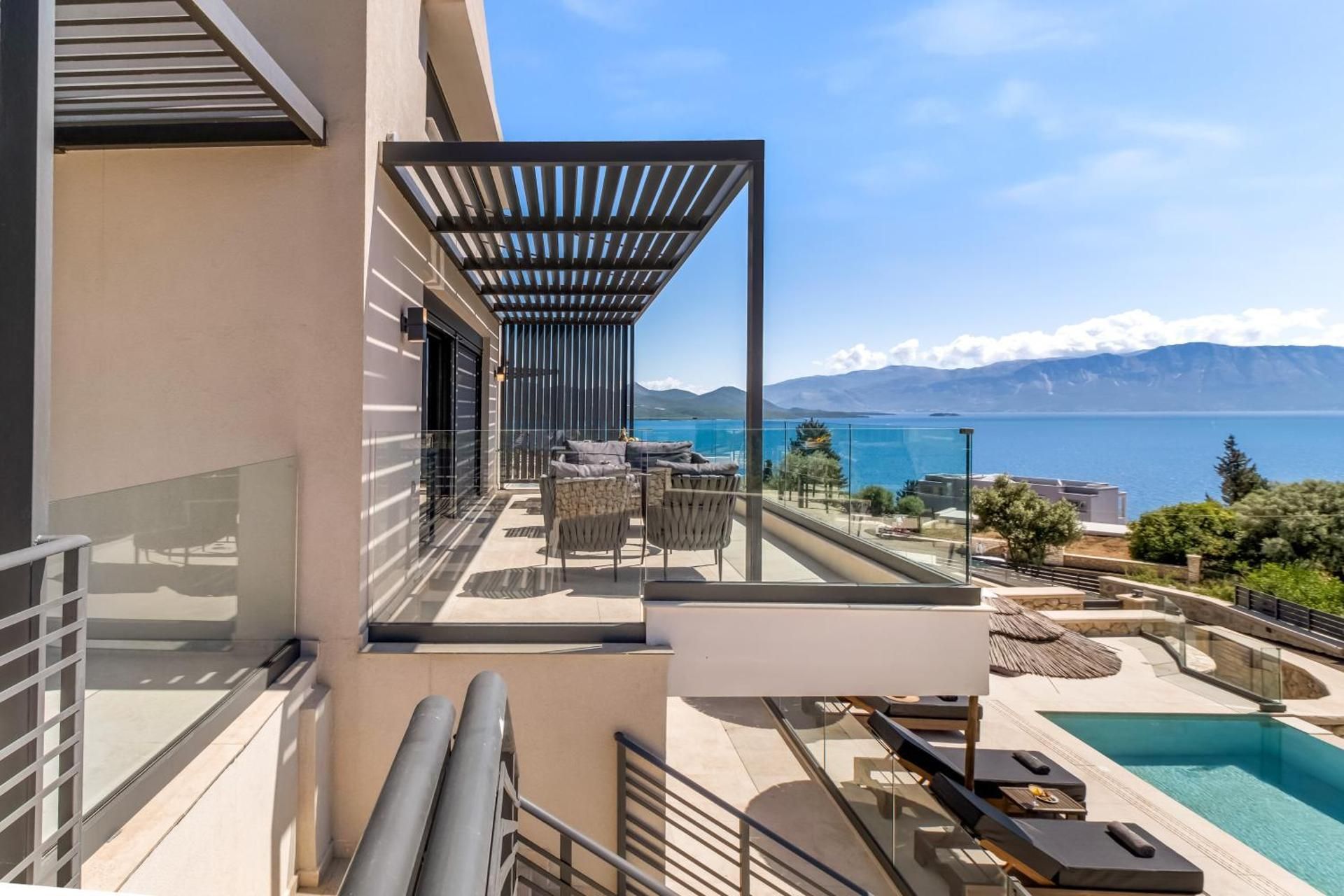 Villa Doto - Four-Bedroom Villa with Private Pool and Sea View