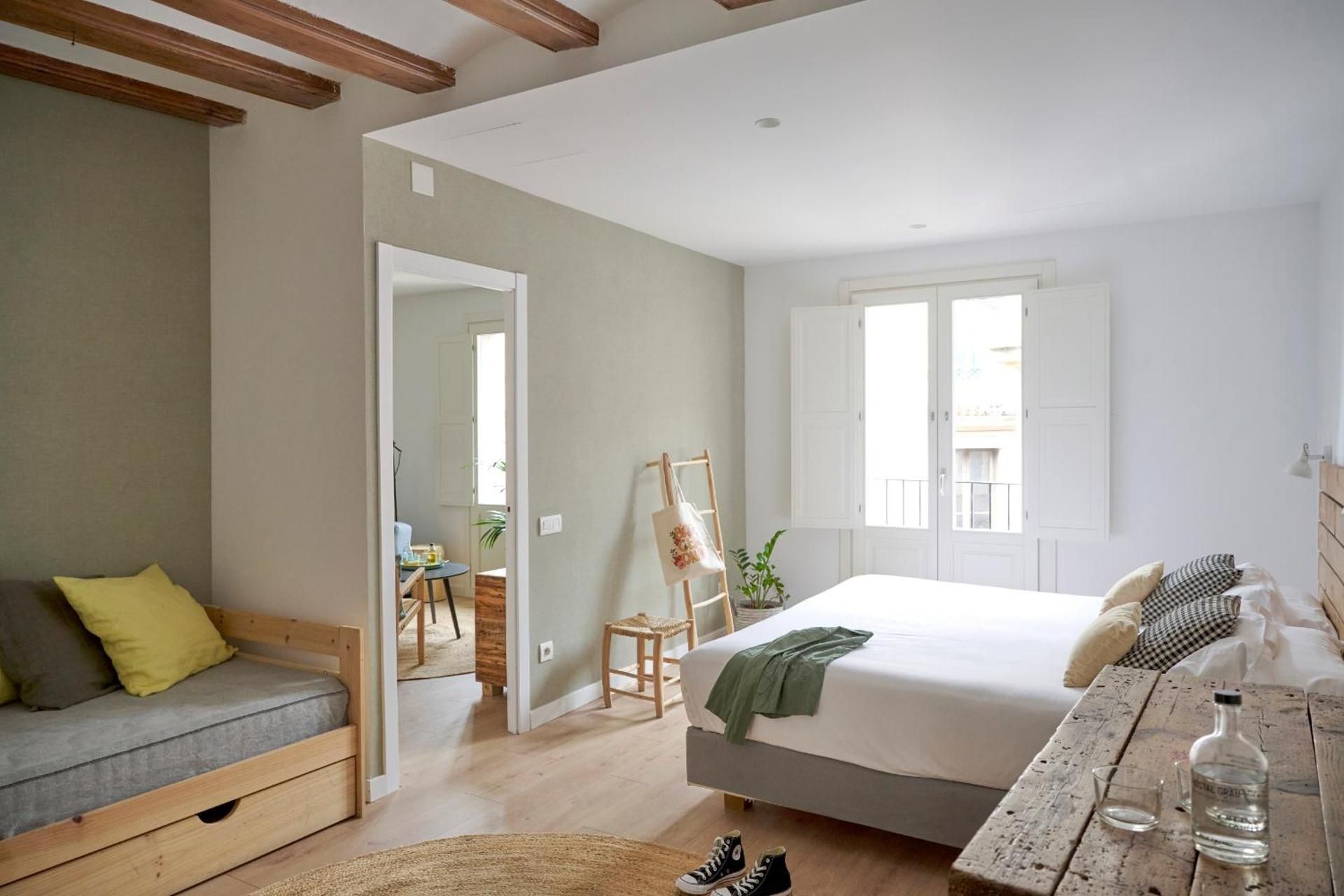 One-Bedroom Apartment with living room and kitchen