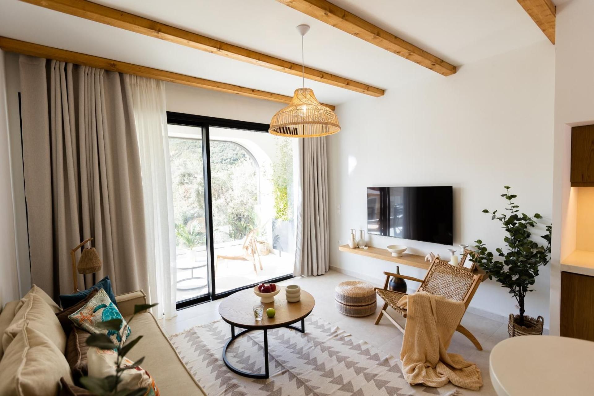 Two-Bedroom Apartment with Balcony and Sea View