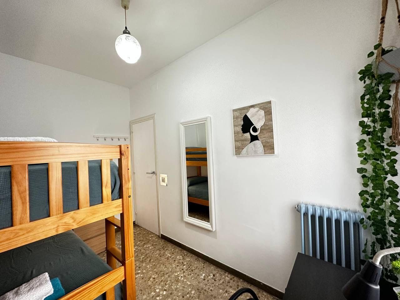 Room for 2 People