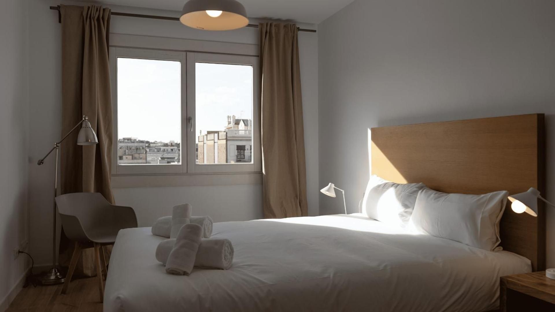 Attic Three-Bedroom Apartment with Terrace