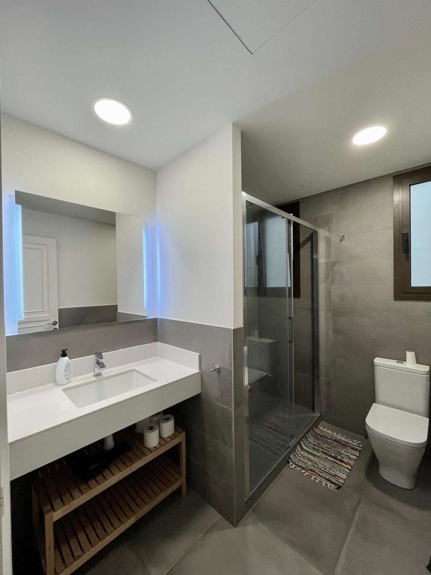 Twin Room with Shared Bathroom (2 Adults + 1 Child)