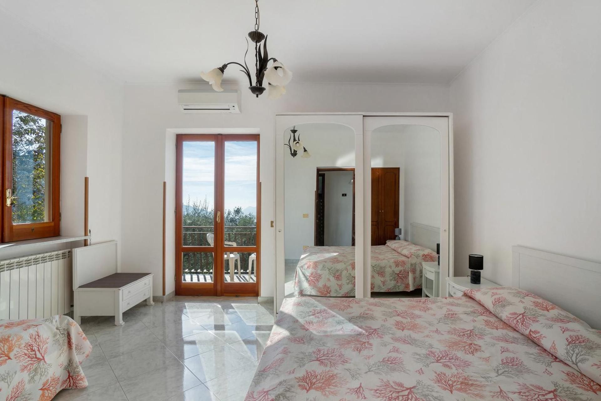 Superior One-Bedroom Apartment