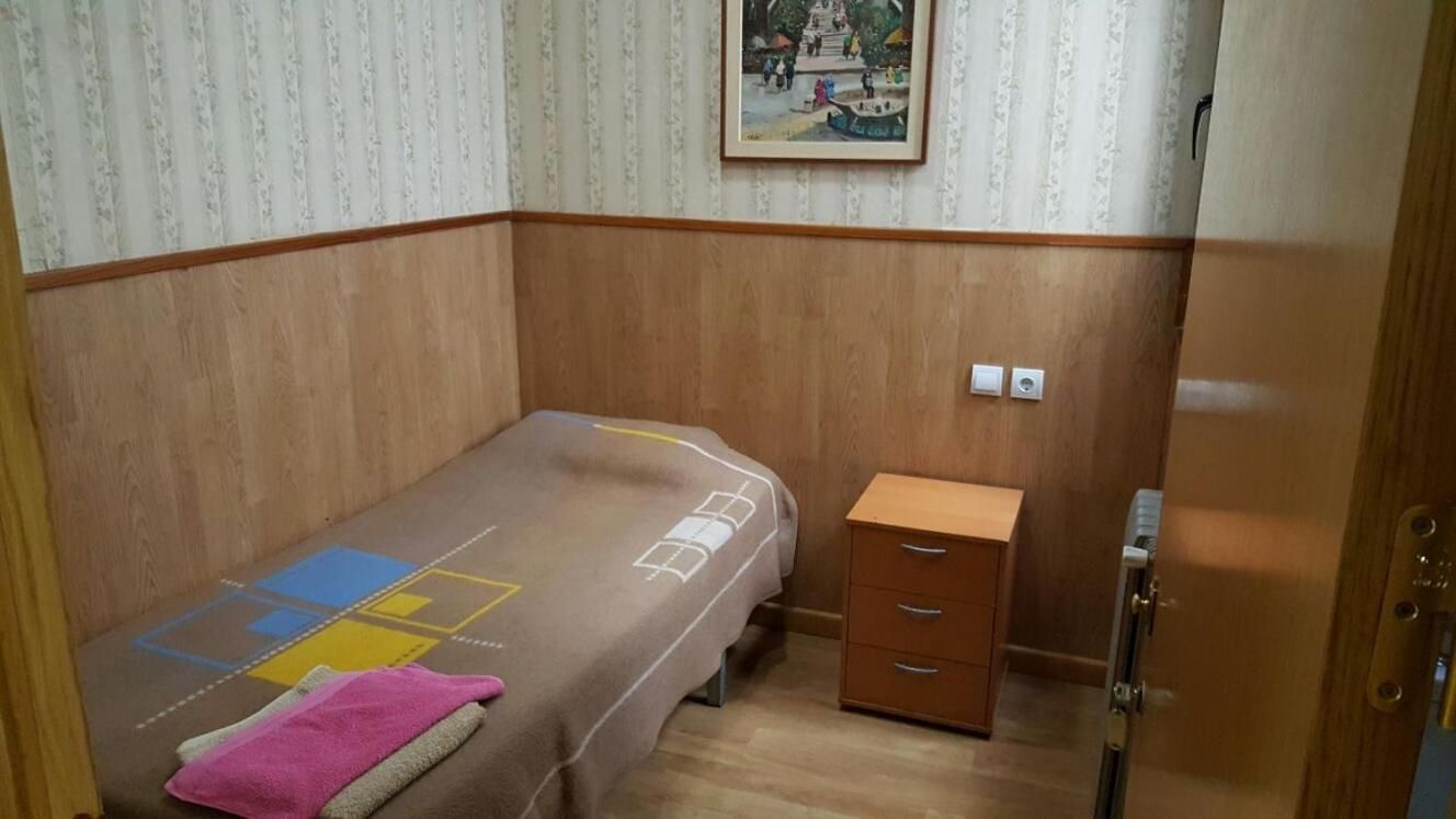 Single Room with Private Bathroom