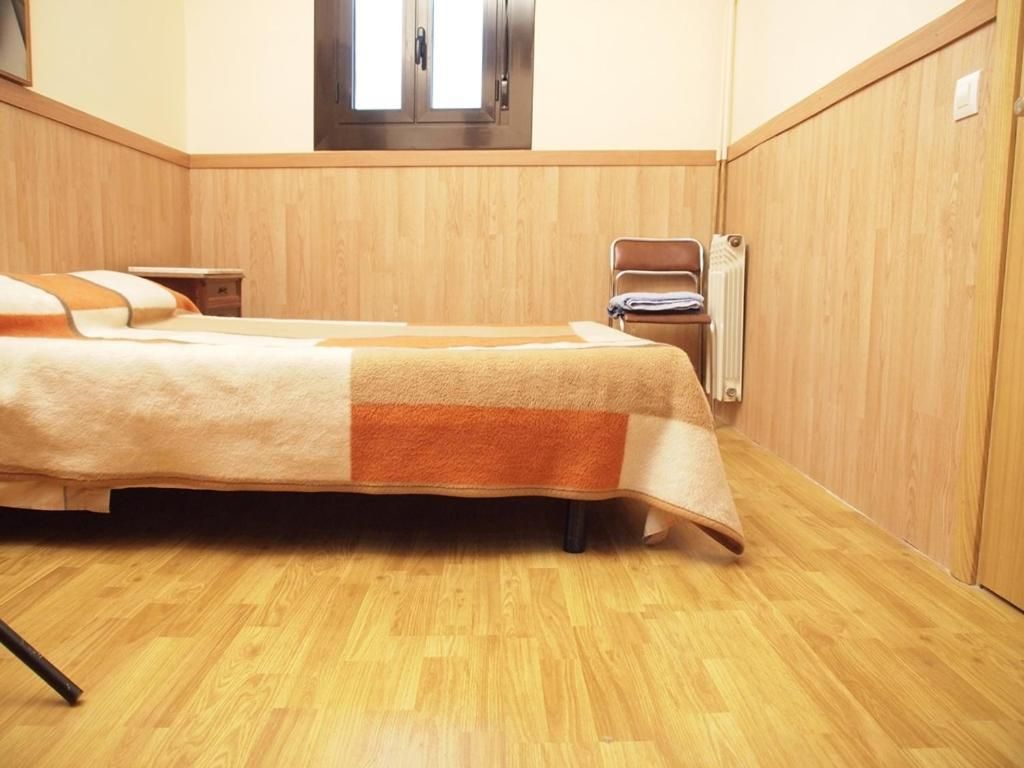 Economy Double with Private Bathroom with no views