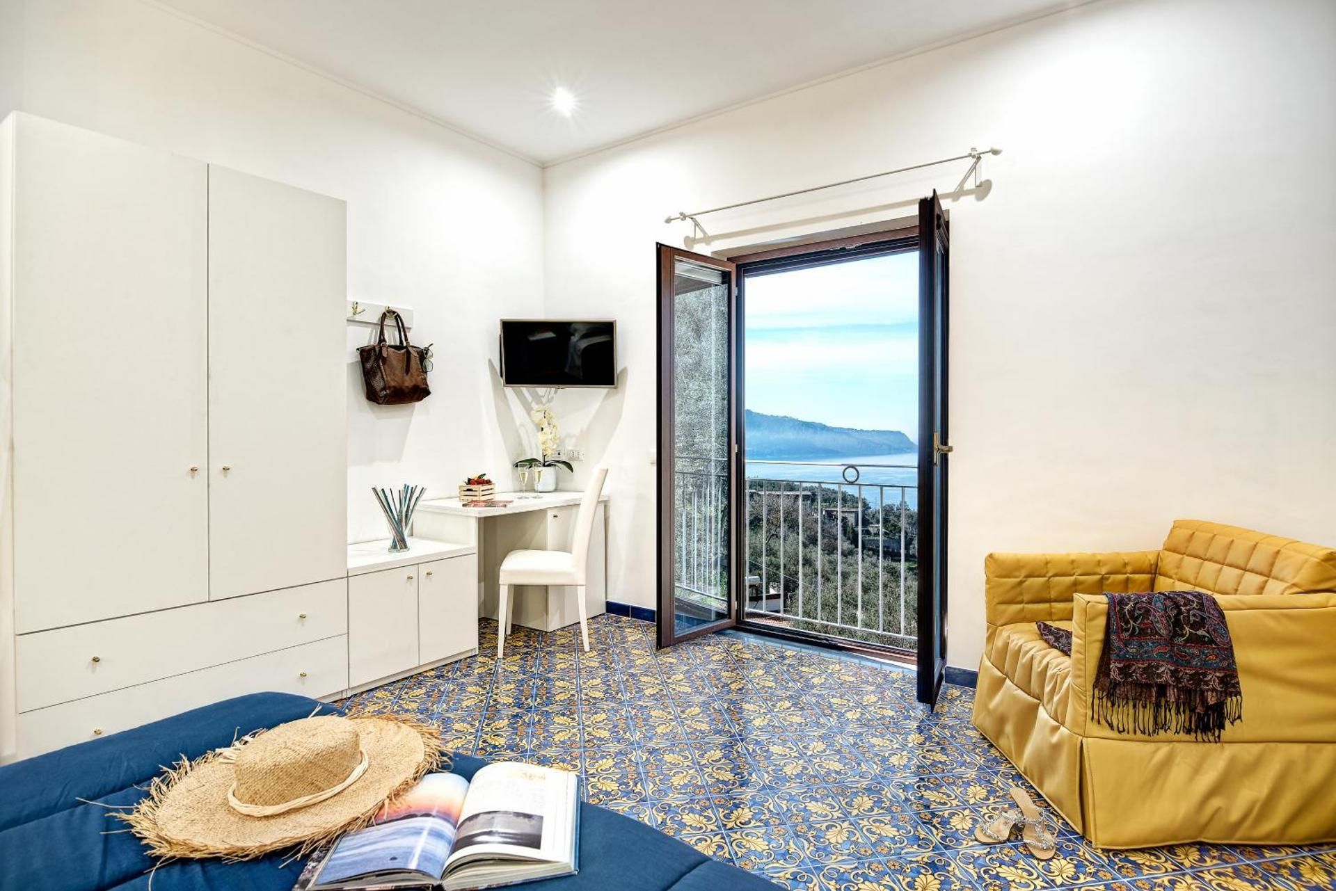 Quadruple Room with Sea View