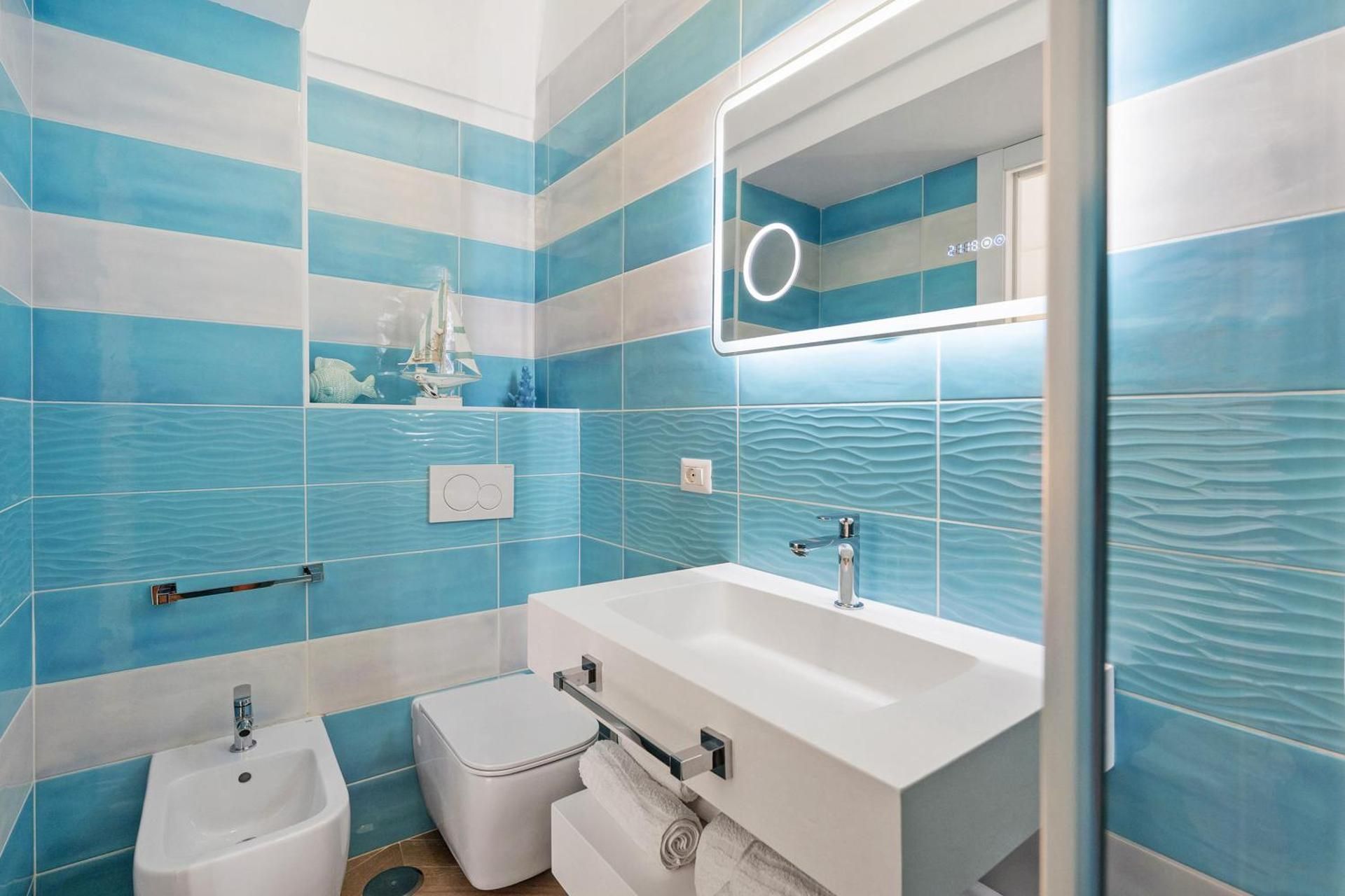 Superior One-Bedroom Apartment with Balcony