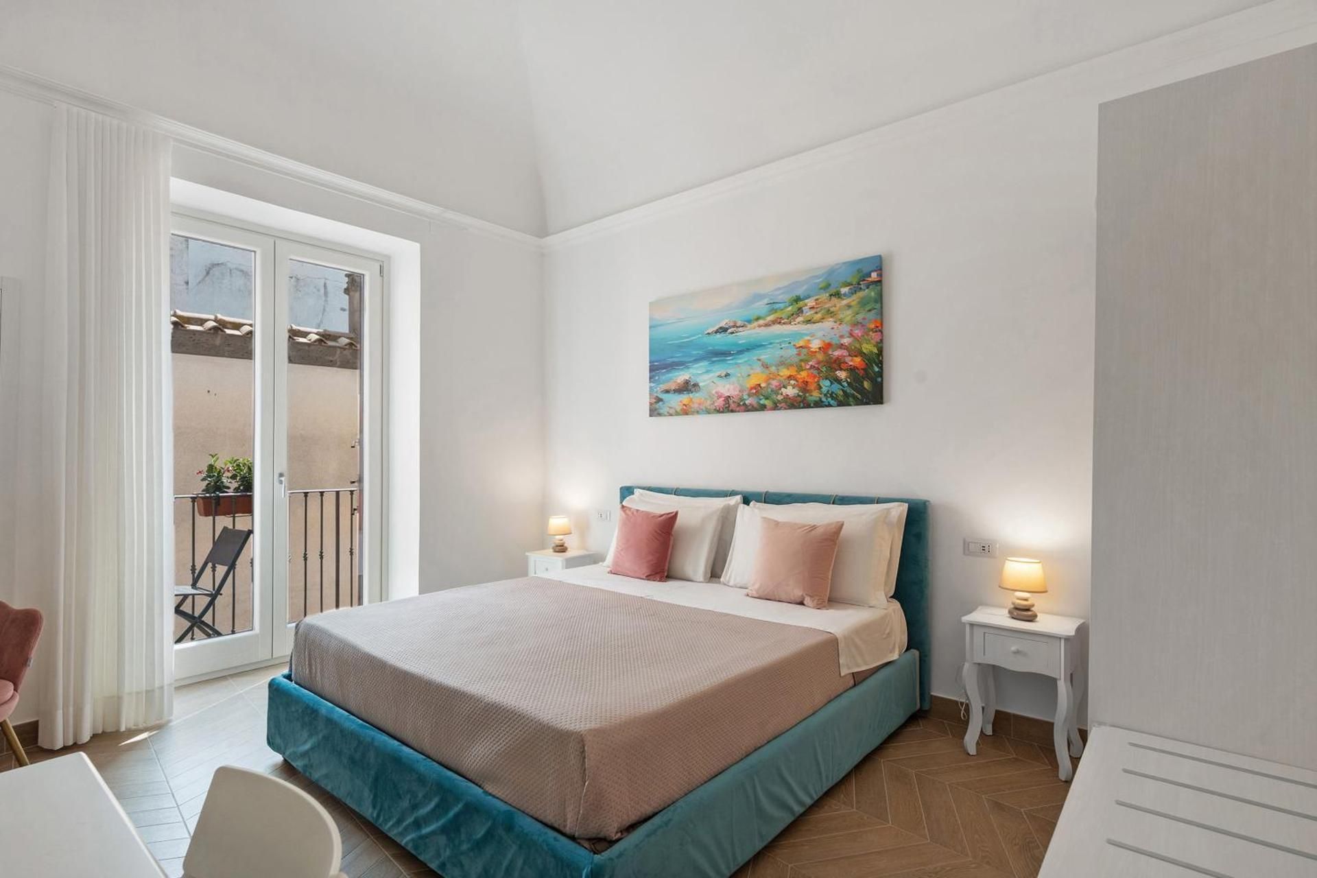 Superior One-Bedroom Apartment with Balcony